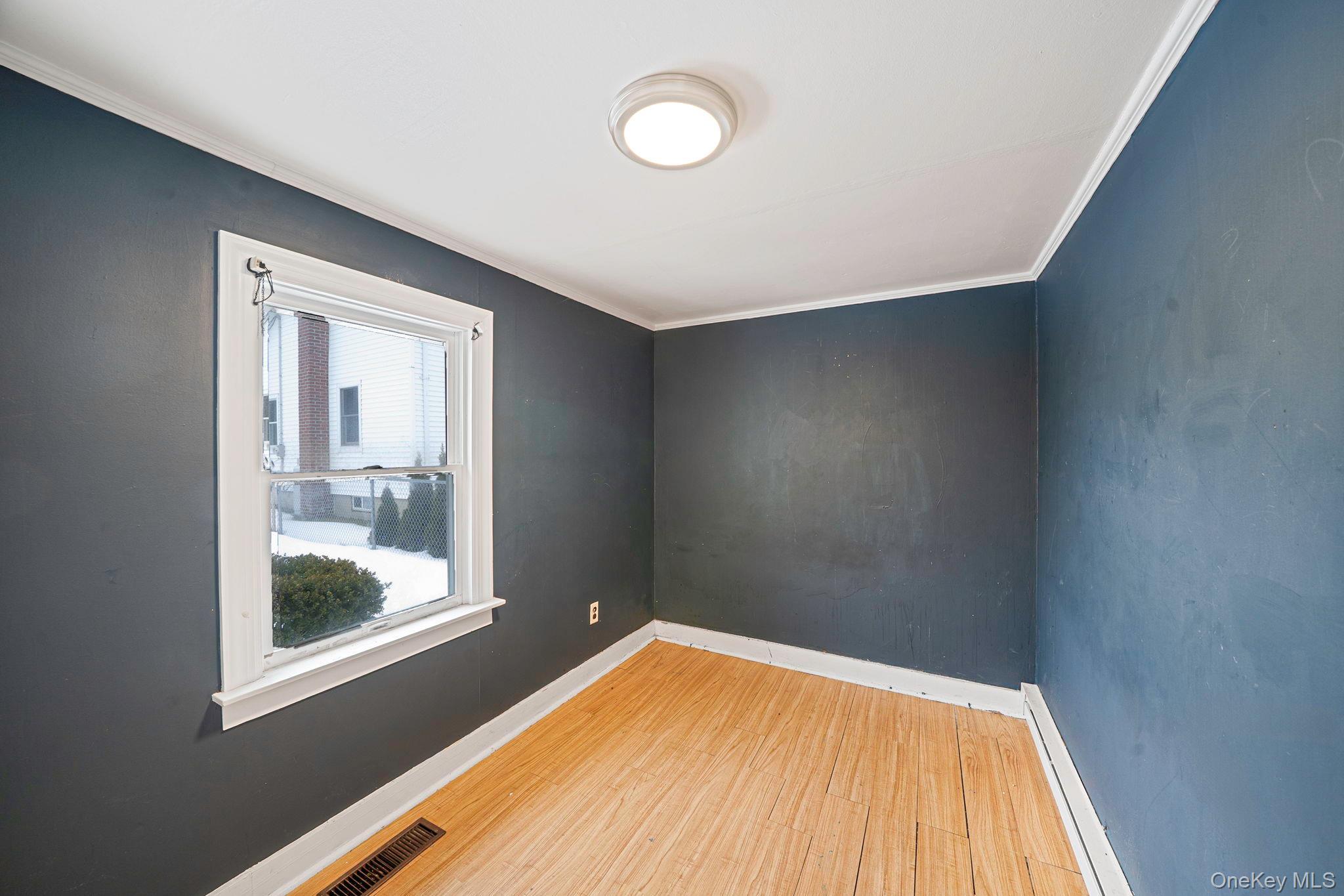 Single Family Woodcrest  Suffolk County, NY 11901, MLS-963275-15