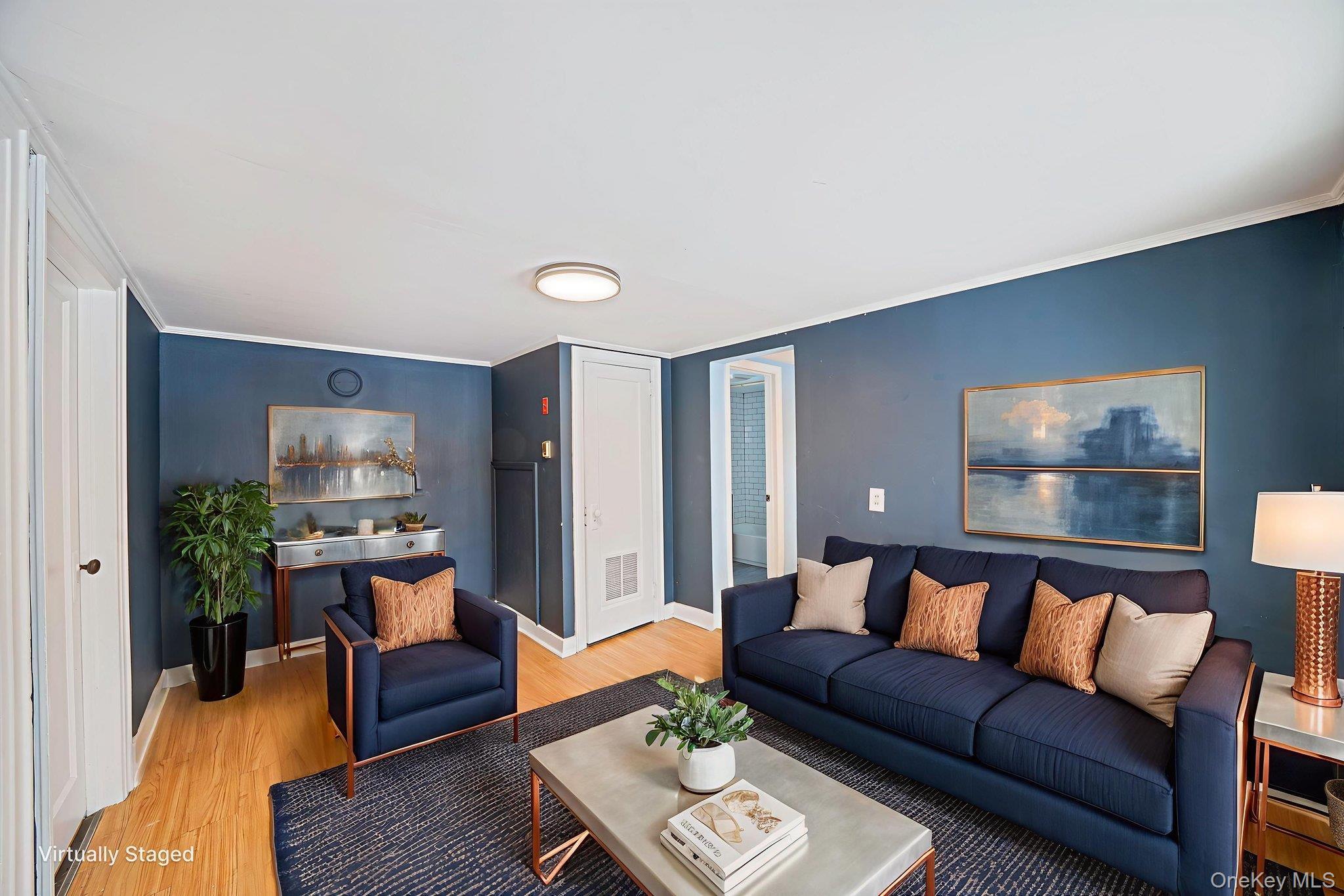 Single Family Woodcrest  Suffolk County, NY 11901, MLS-963275-4