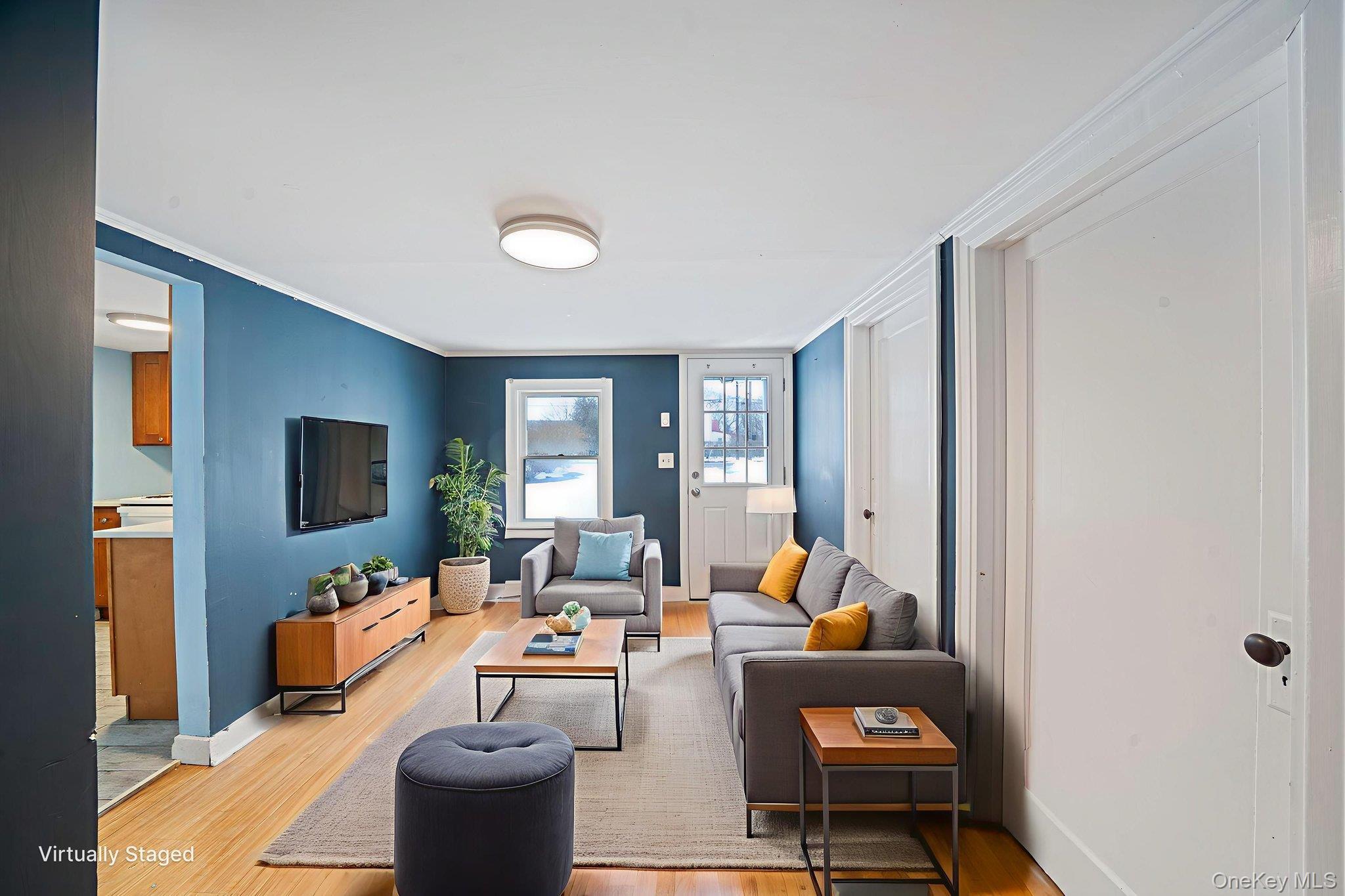 Single Family Woodcrest  Suffolk County, NY 11901, MLS-963275-7