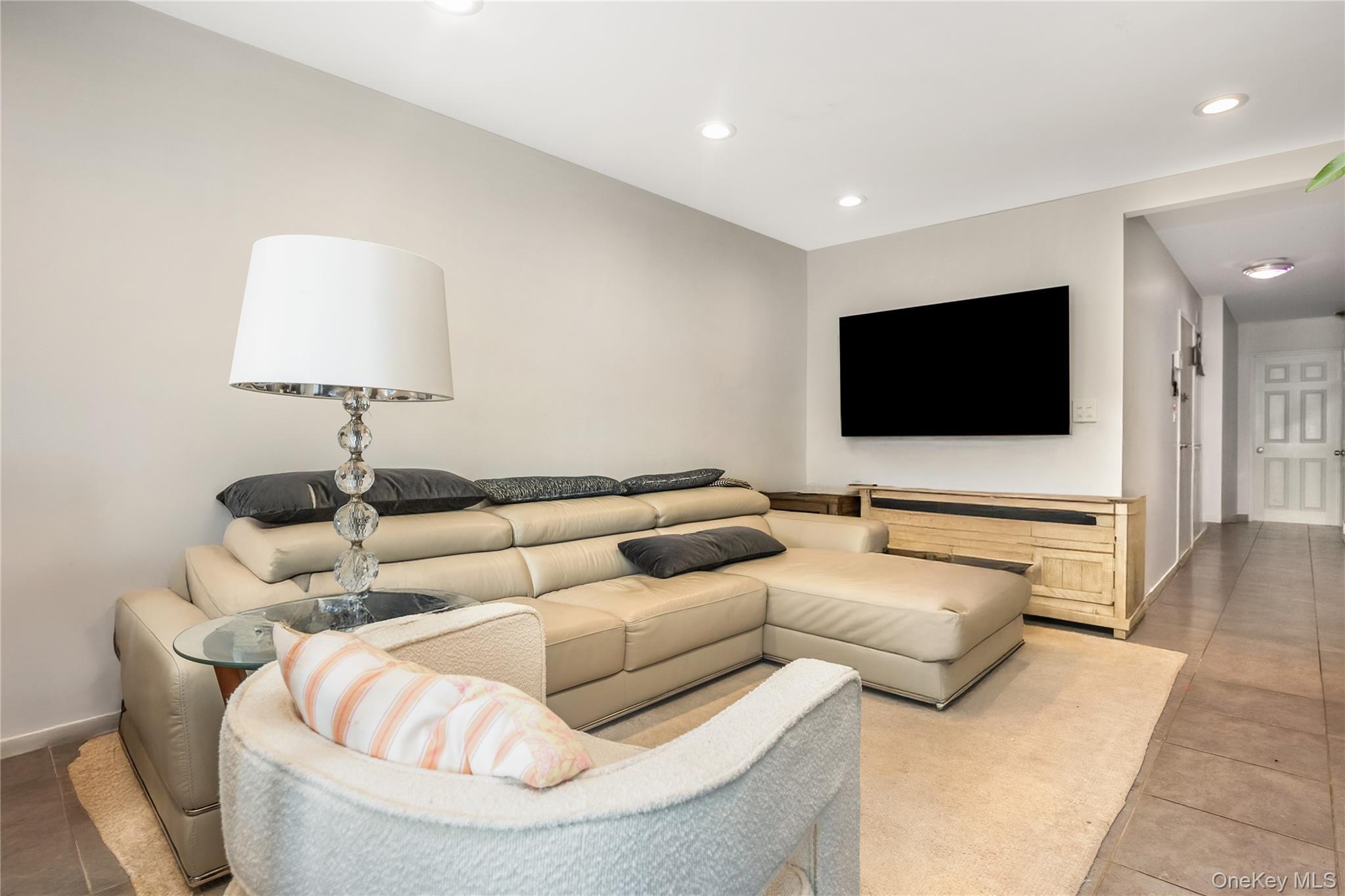 Single Family 58th Queens, NY 11378, MLS-963291-10