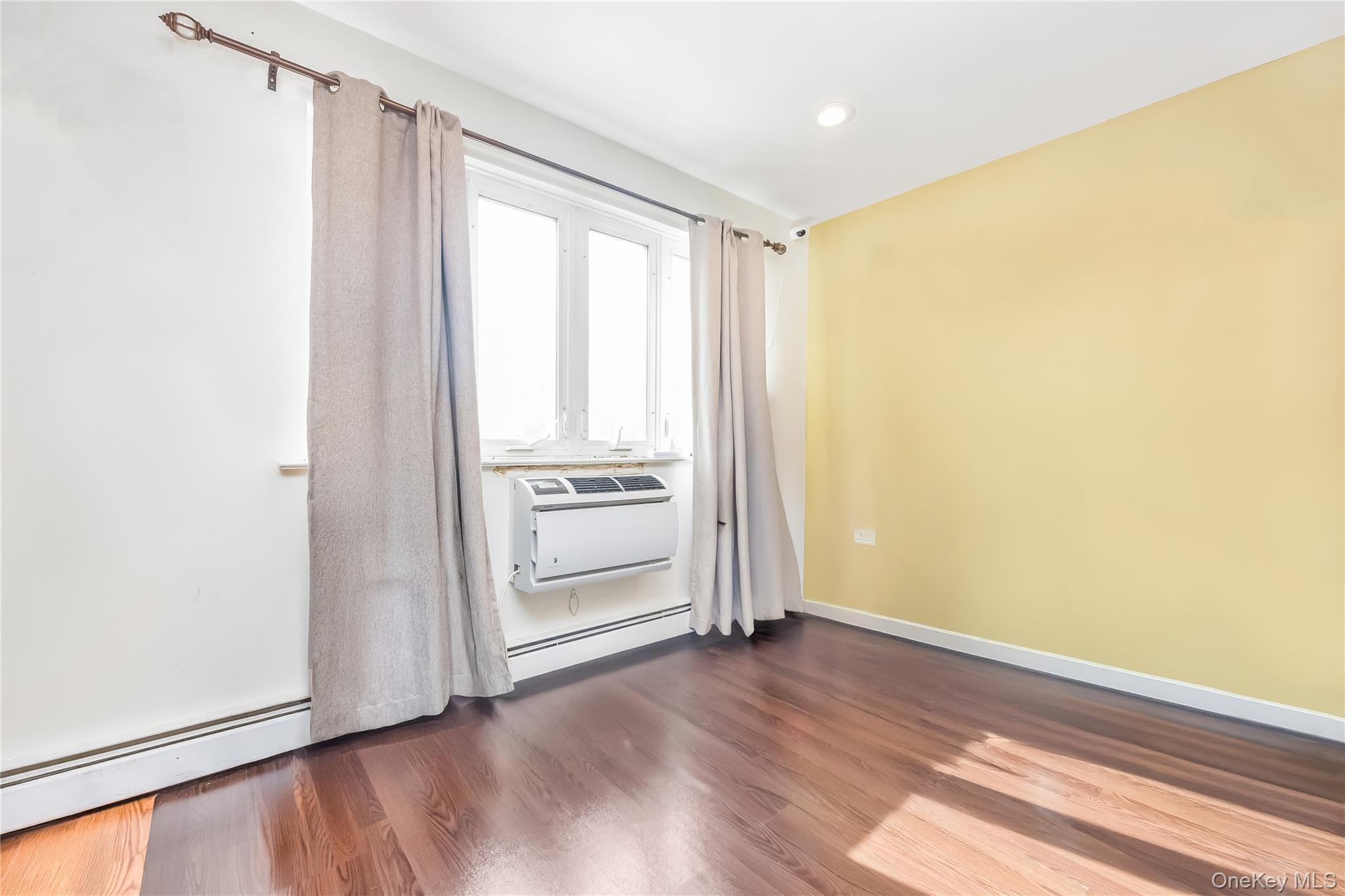 Single Family 58th Queens, NY 11378, MLS-963291-22