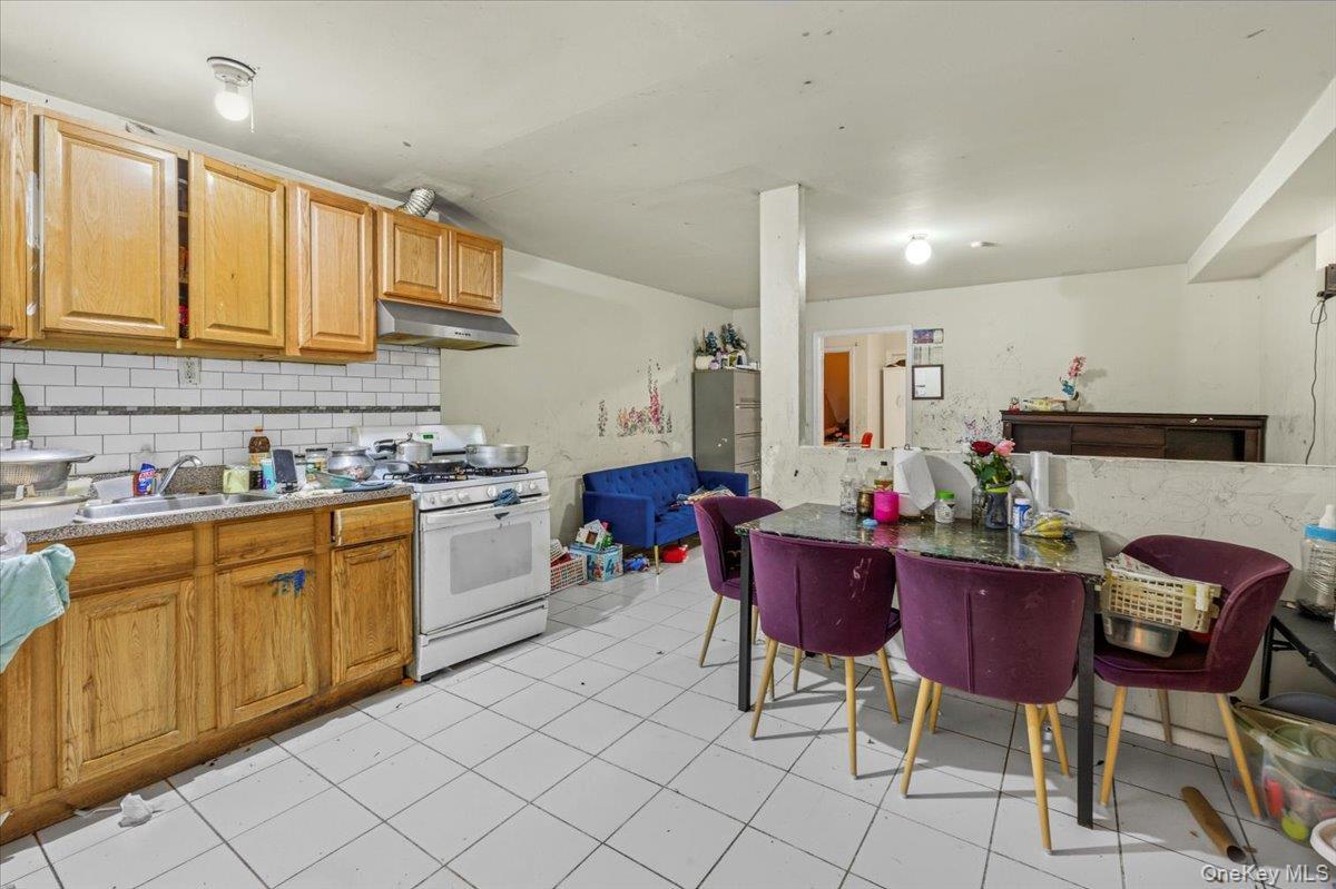 Single Family Lux  Queens, NY 11435, MLS-963320-24