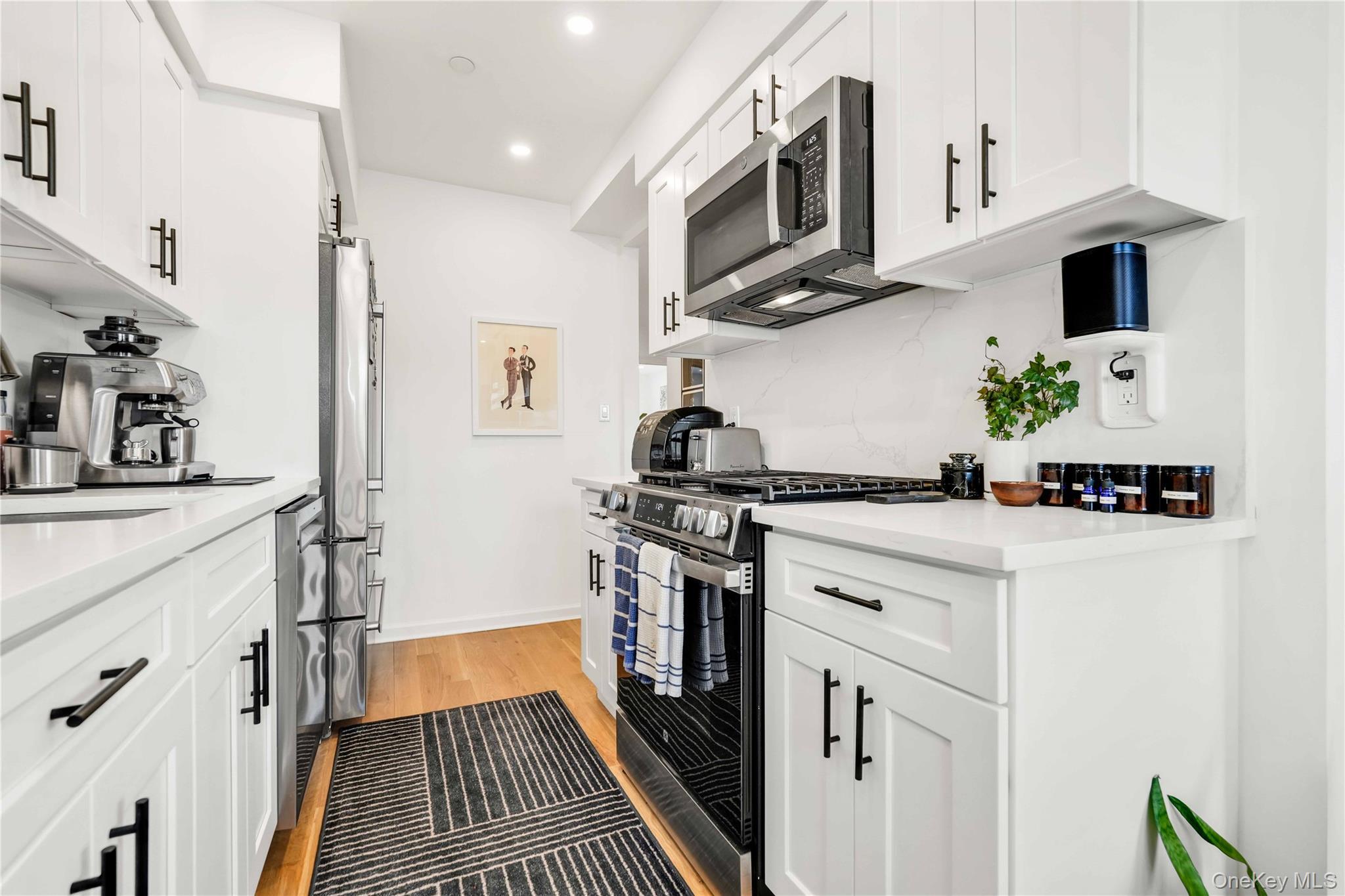 Single Family 21st  Queens, NY 11105, MLS-963326-4