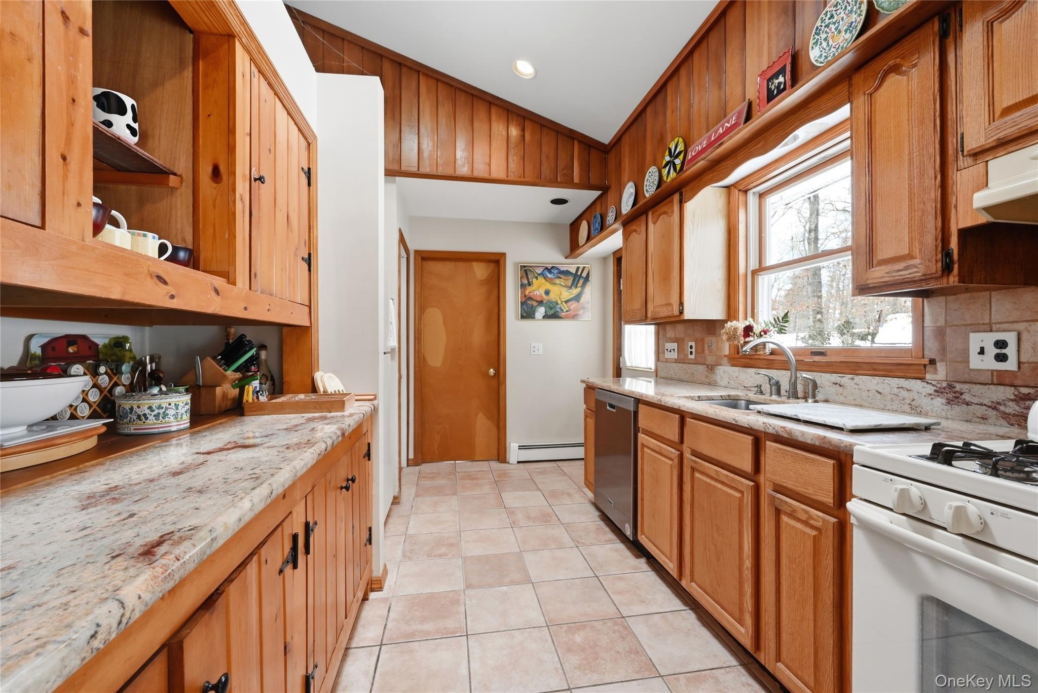 Single Family Mill  Suffolk County, NY 11949, MLS-963334-7