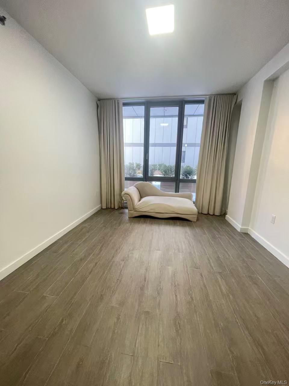 Condo Sanford  Queens, NY 11355, MLS-963357-2