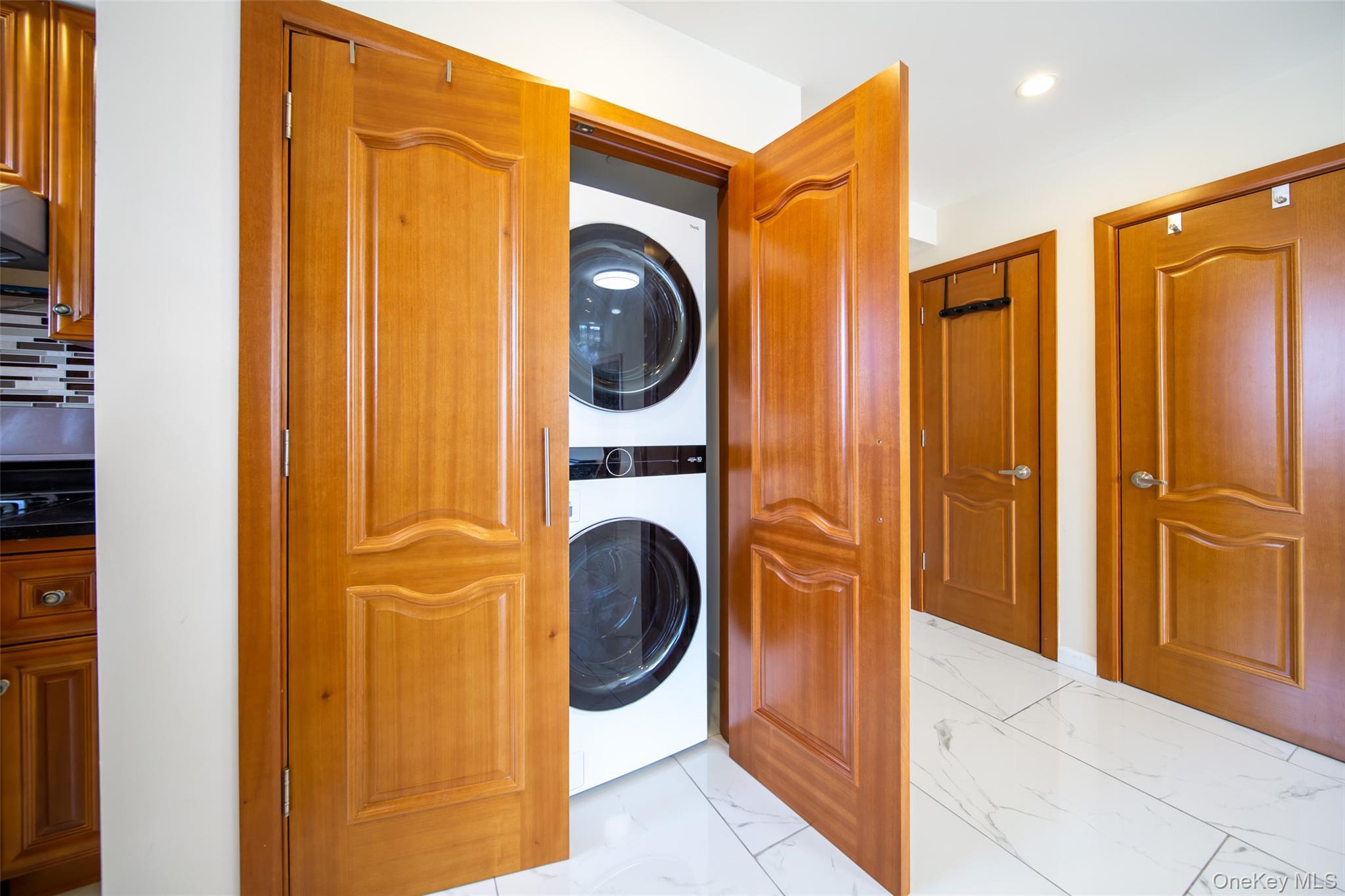 Condo Barclay  Queens, NY 11355, MLS-963367-7