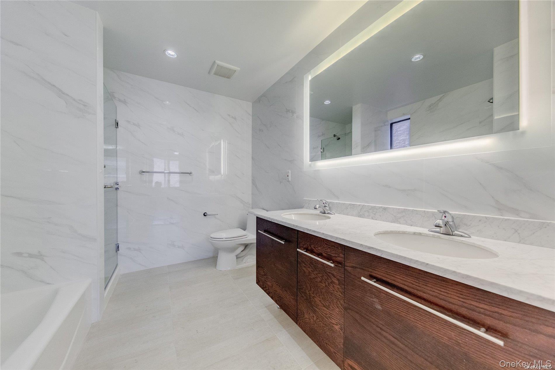 Condo 41st  Queens, NY 11355, MLS-963383-11