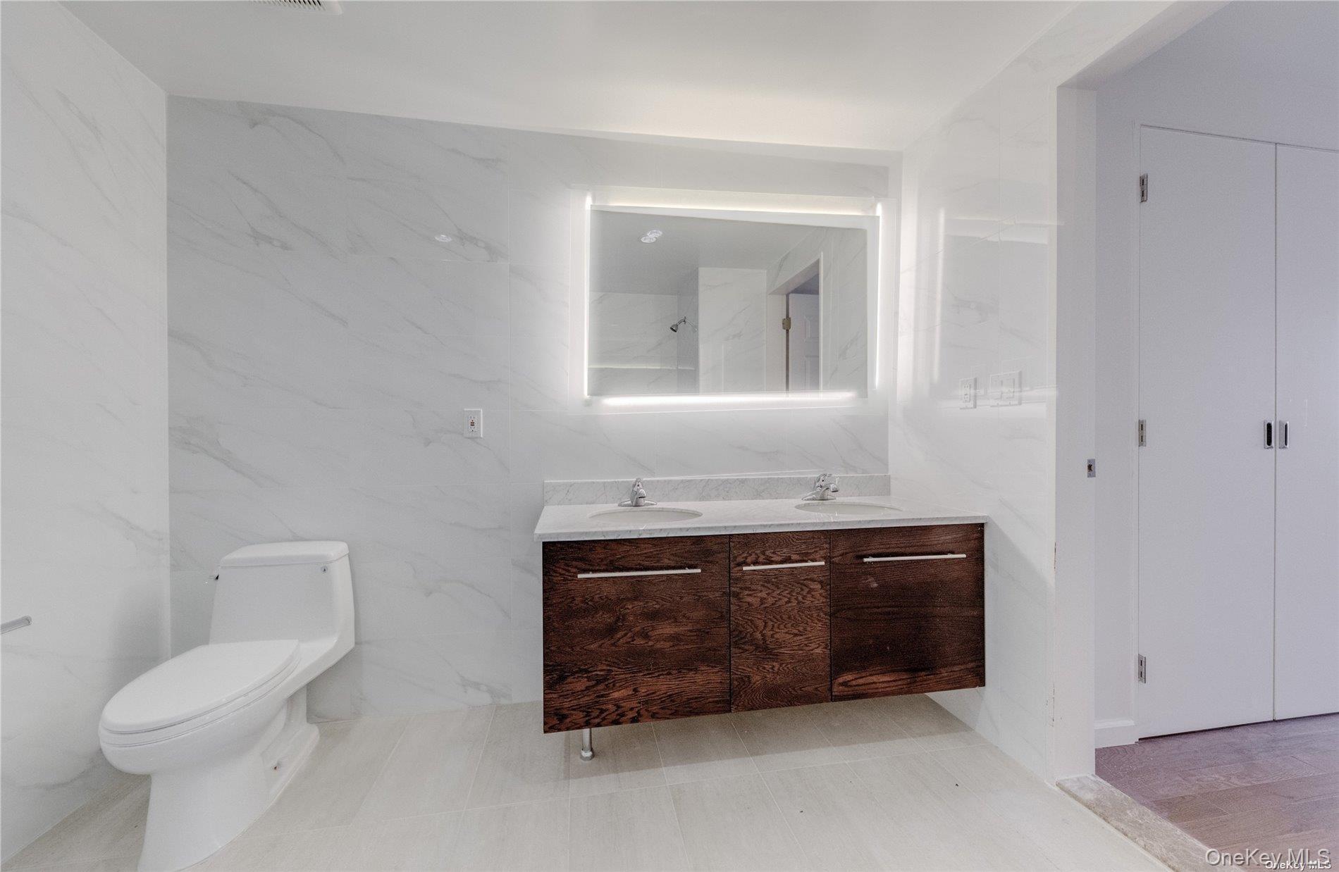 Condo 41st  Queens, NY 11355, MLS-963383-13