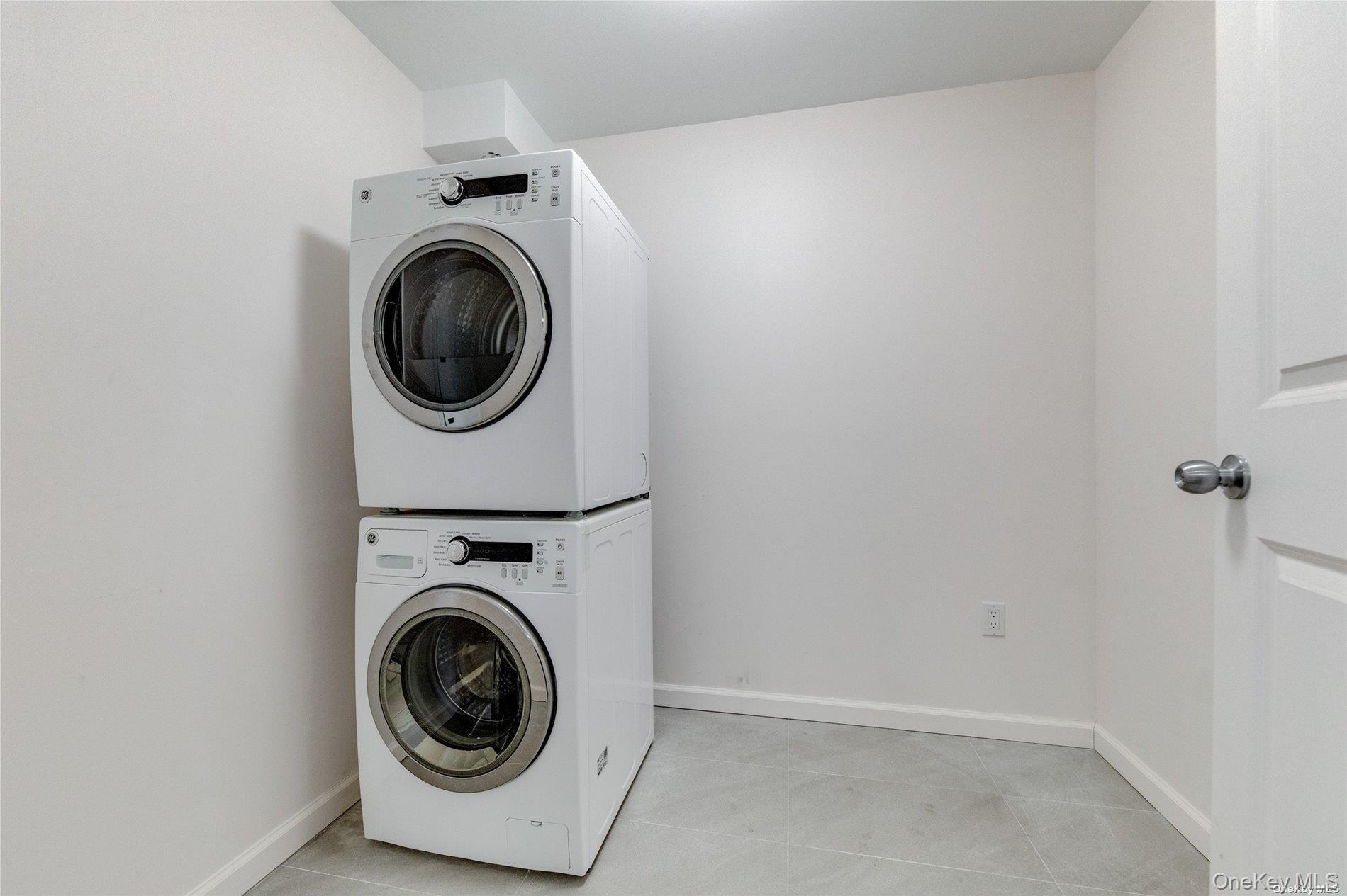 Condo 41st  Queens, NY 11355, MLS-963383-15