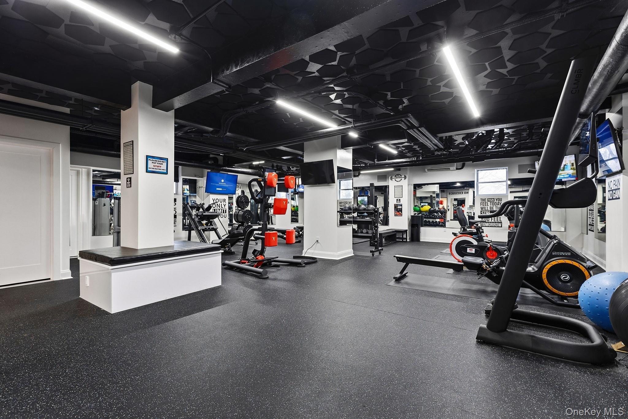 Coop Pelham  Westchester County, NY 10805, MLS-963384-13