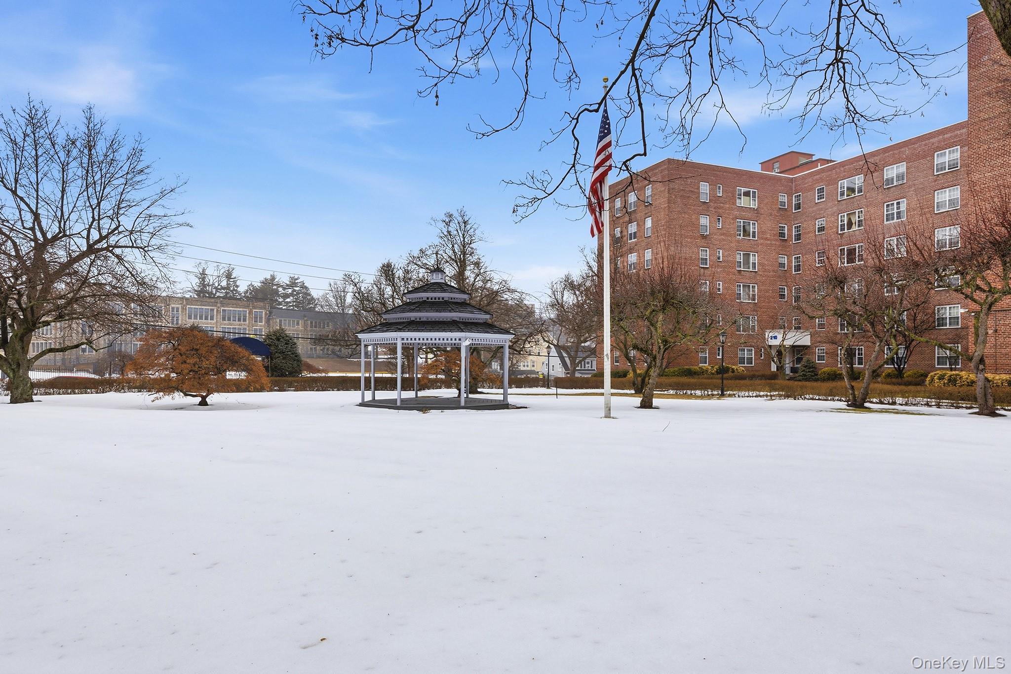 Coop Pelham  Westchester County, NY 10805, MLS-963384-14