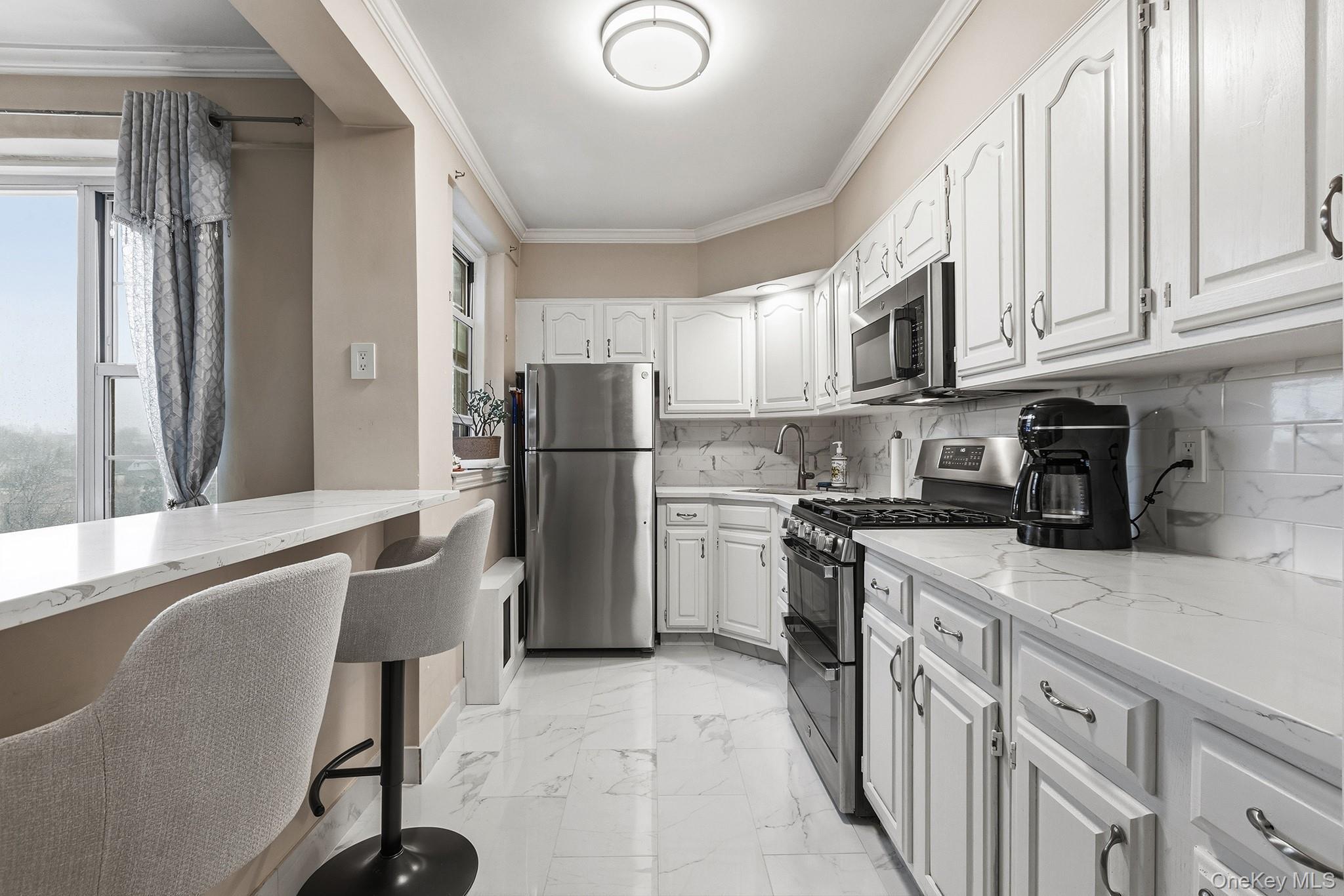 Coop Pelham  Westchester County, NY 10805, MLS-963384-6