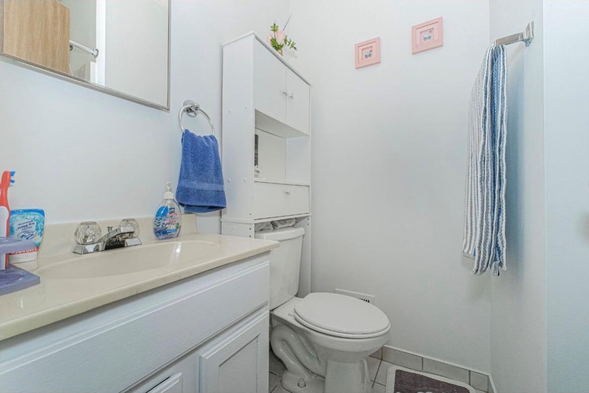 Single Family Ilyssa Way  Staten Island, NY 10312, MLS-963388-8