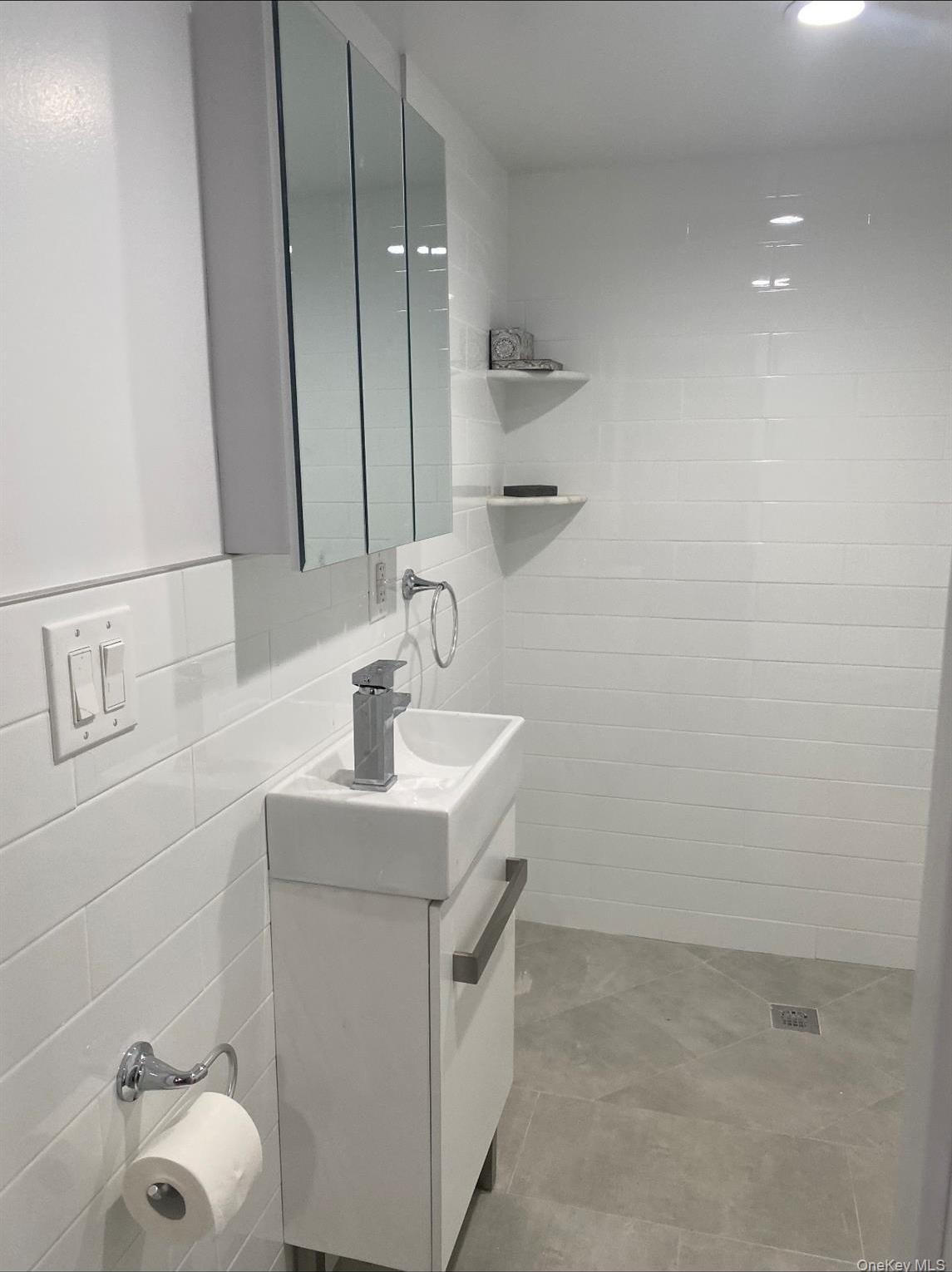 Single Family 164th  Queens, NY 11432, MLS-963429-10