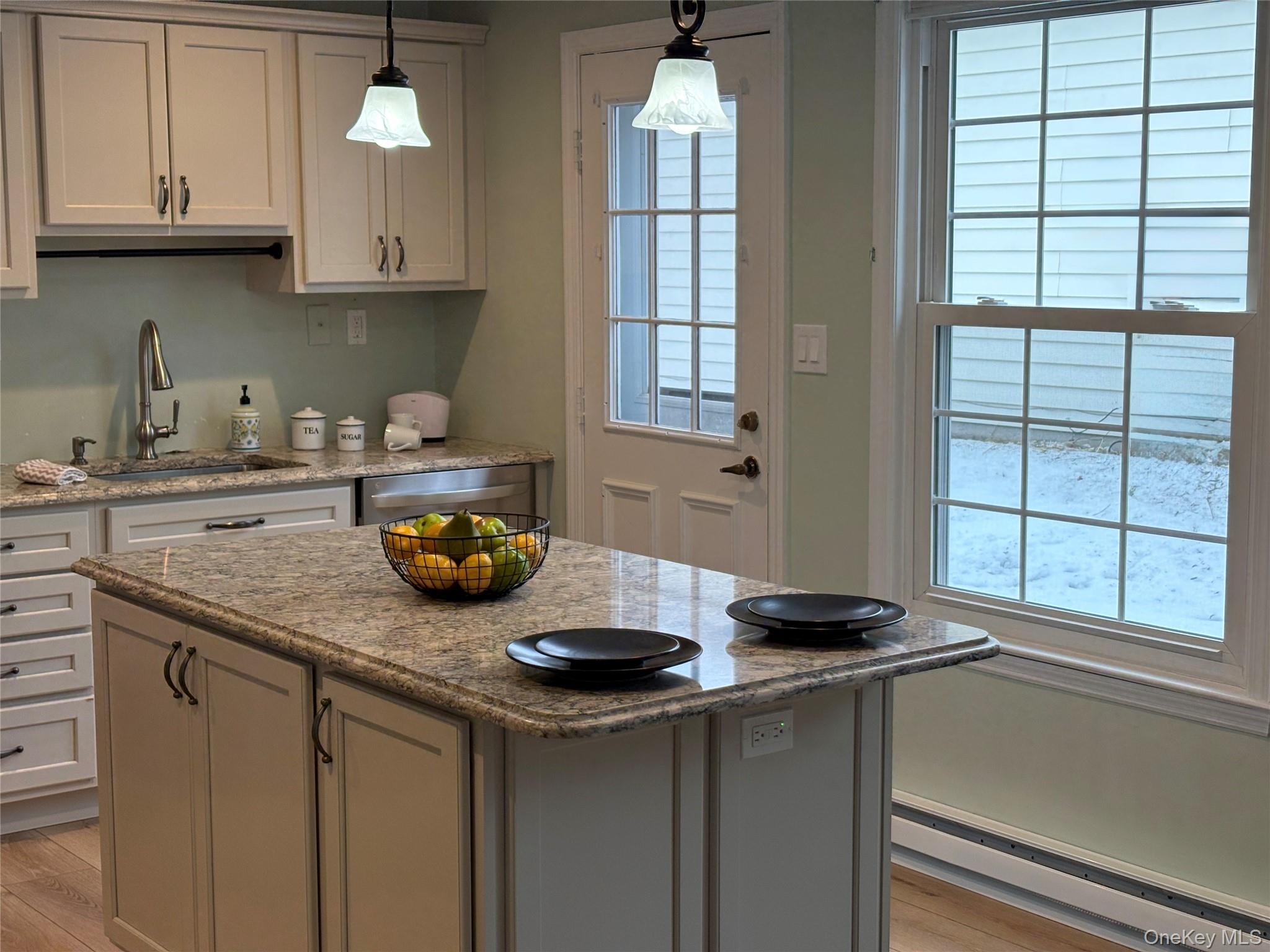 Condo Cranston Suffolk County, NY 11961, MLS-963436-29