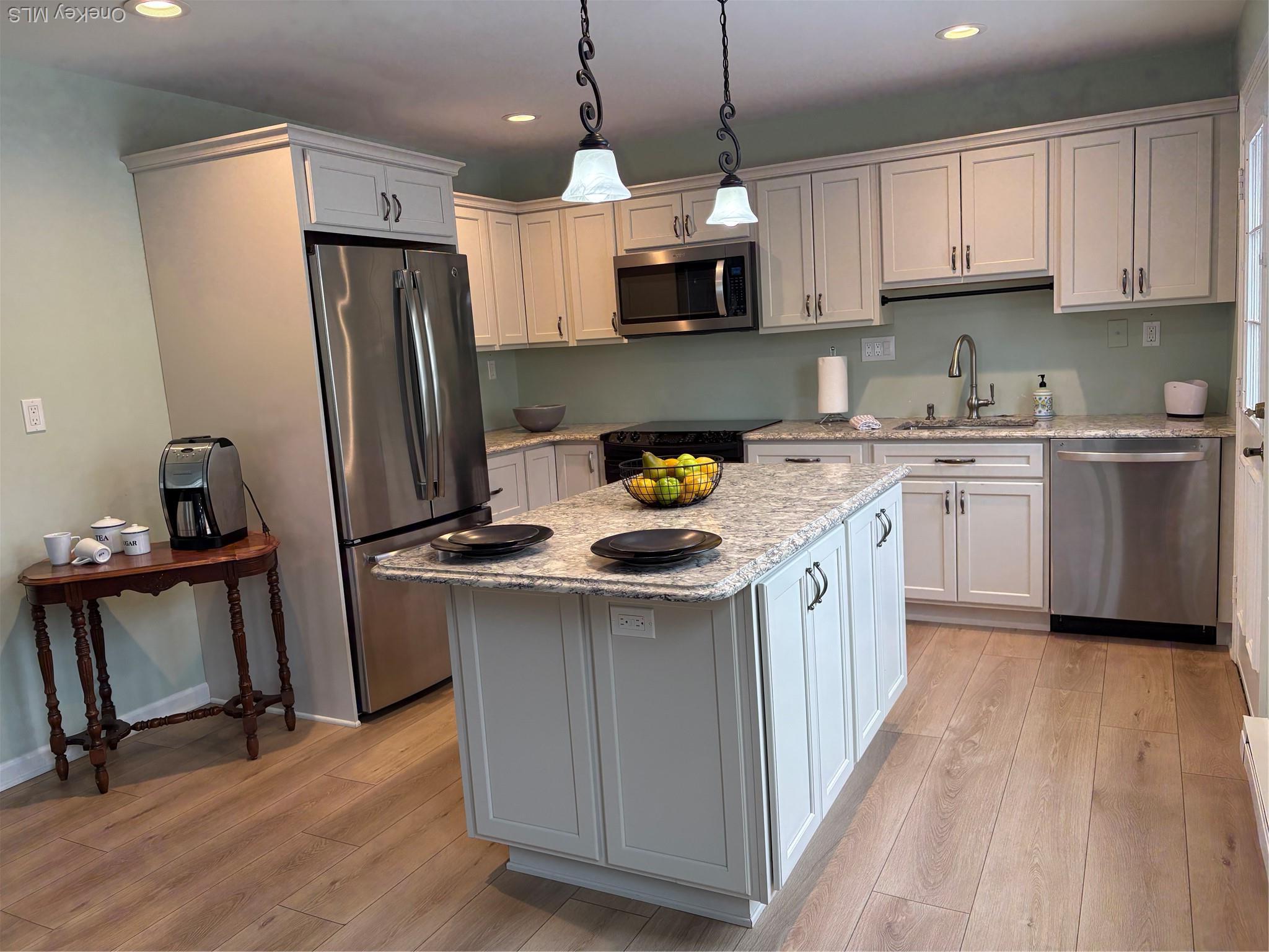 Condo Cranston Suffolk County, NY 11961, MLS-963436-8