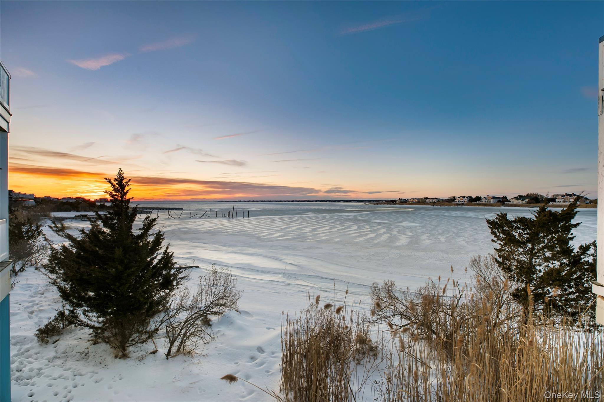 Condo Dune  Suffolk County, NY 11978, MLS-963477-16