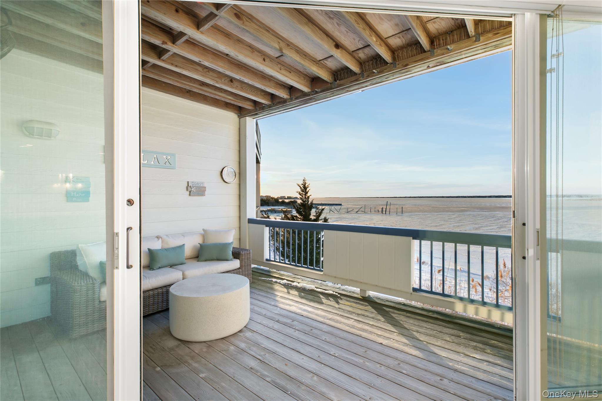 Condo Dune  Suffolk County, NY 11978, MLS-963477-7