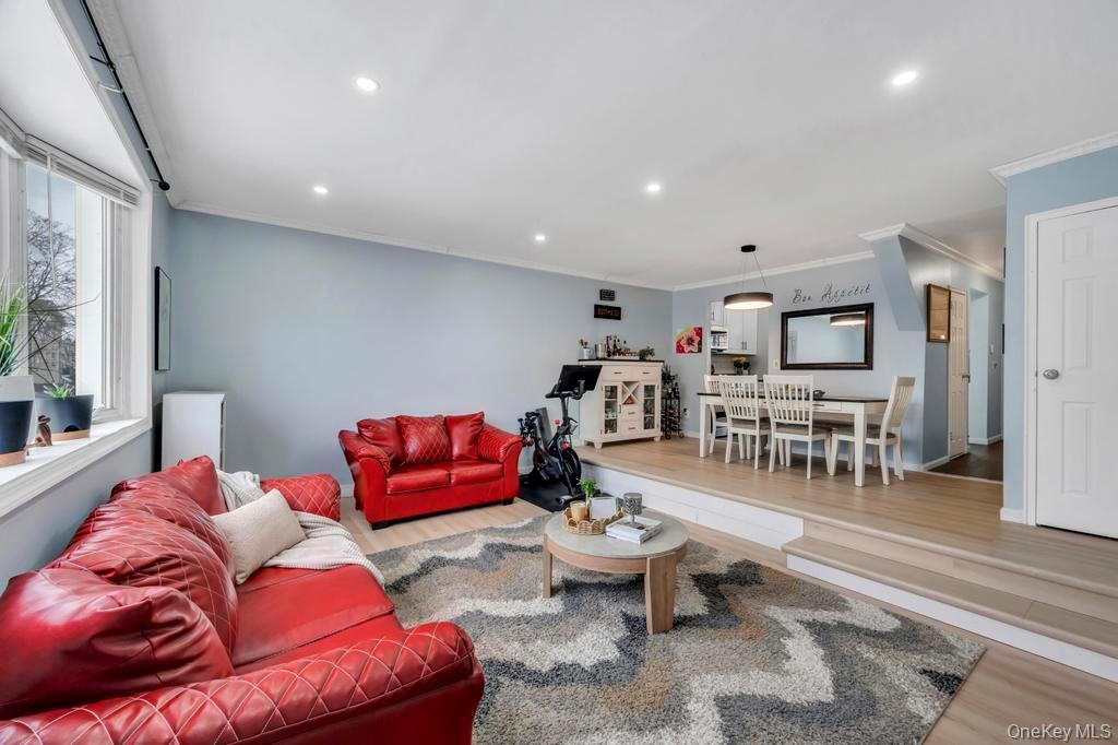 Single Family Balcom  Bronx, NY 10465, MLS-963514-10