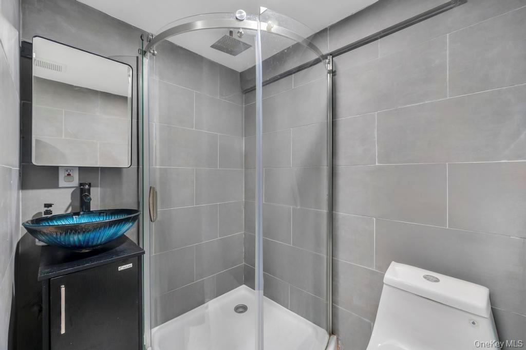 Single Family Balcom  Bronx, NY 10465, MLS-963514-16