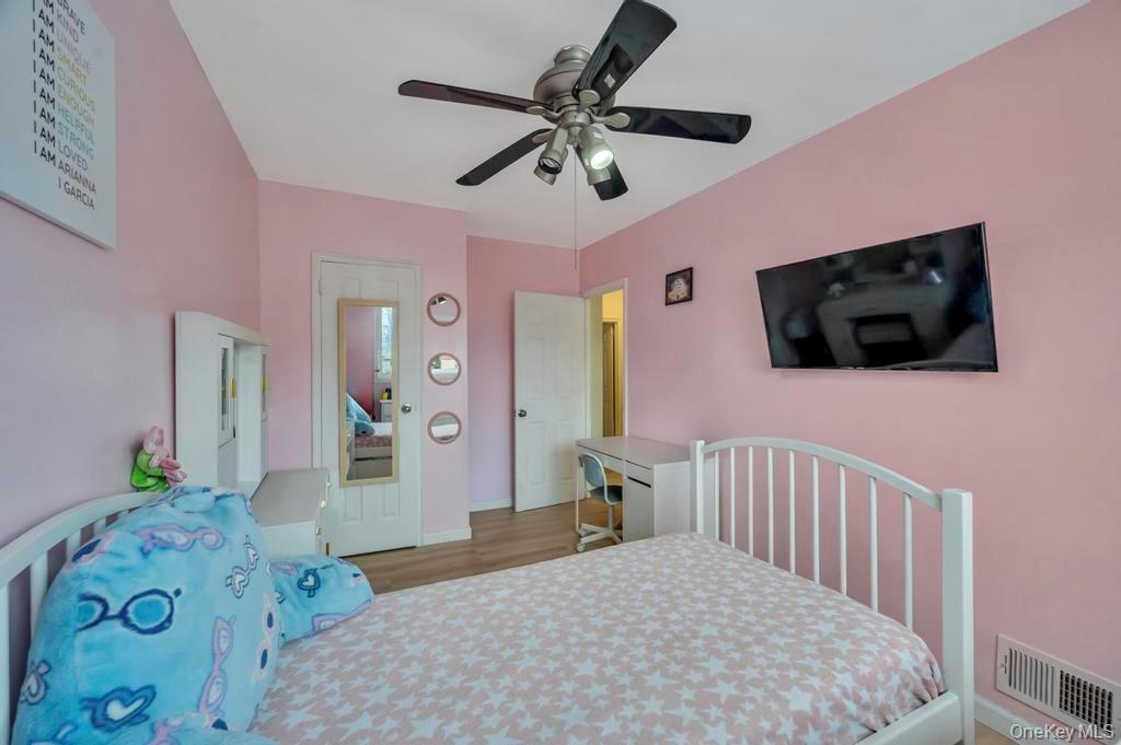 Single Family Balcom  Bronx, NY 10465, MLS-963514-26