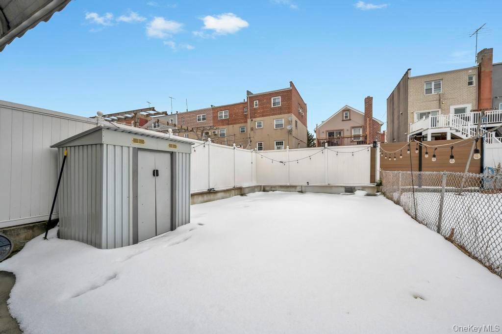 Single Family Balcom  Bronx, NY 10465, MLS-963514-29