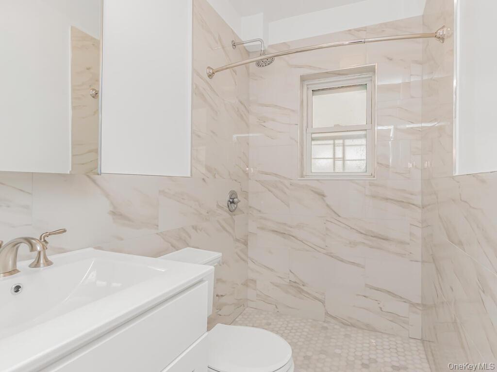 Single Family Bronxwood  Bronx, NY 10469, MLS-963534-11