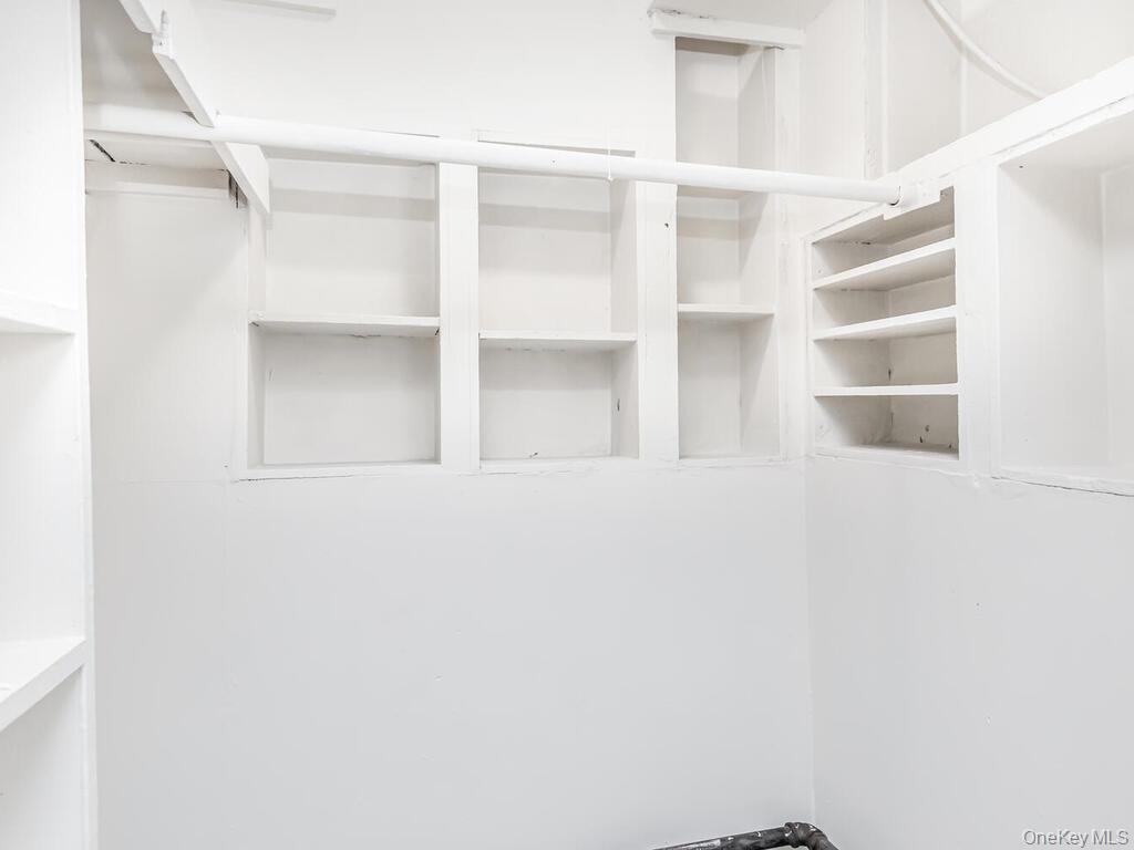 Single Family Bronxwood  Bronx, NY 10469, MLS-963534-17