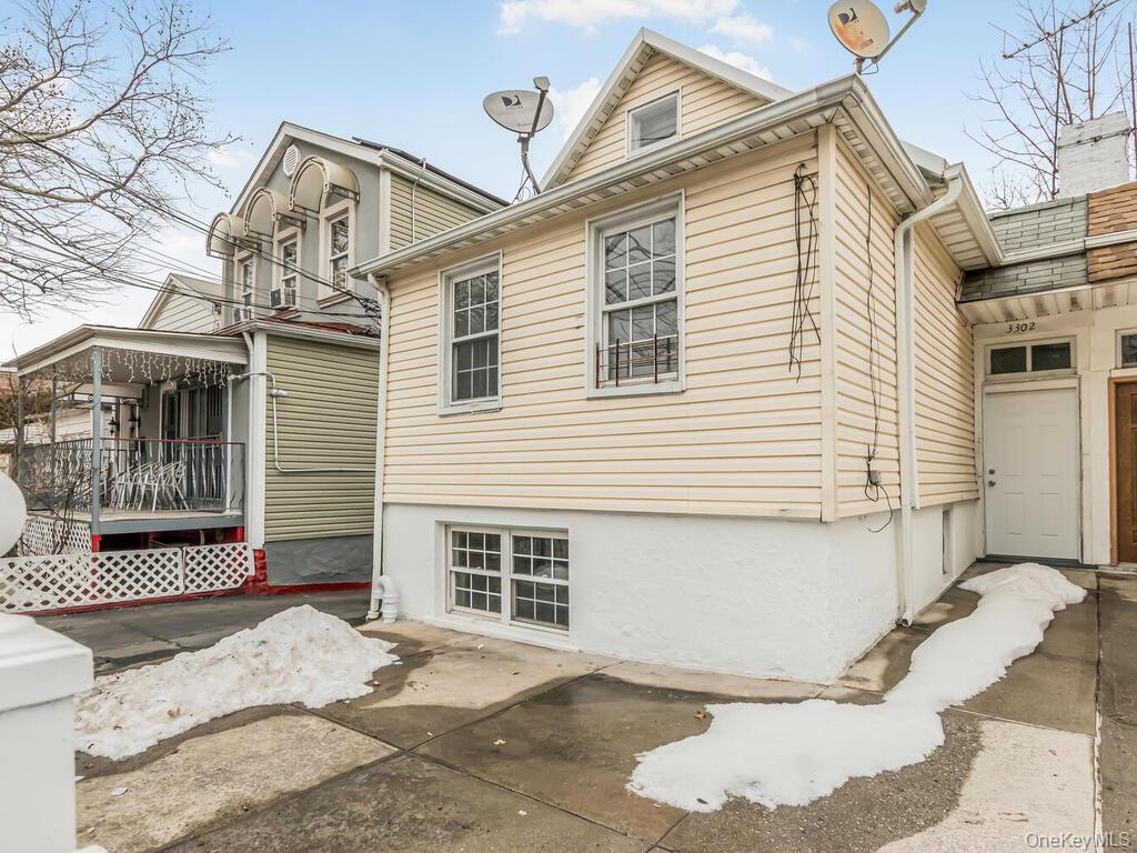 Single Family Bronxwood  Bronx, NY 10469, MLS-963534-2
