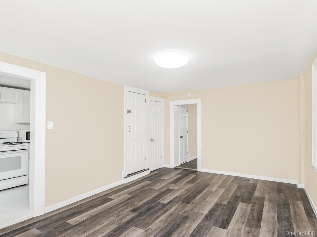 Single Family Bronxwood  Bronx, NY 10469, MLS-963534-23