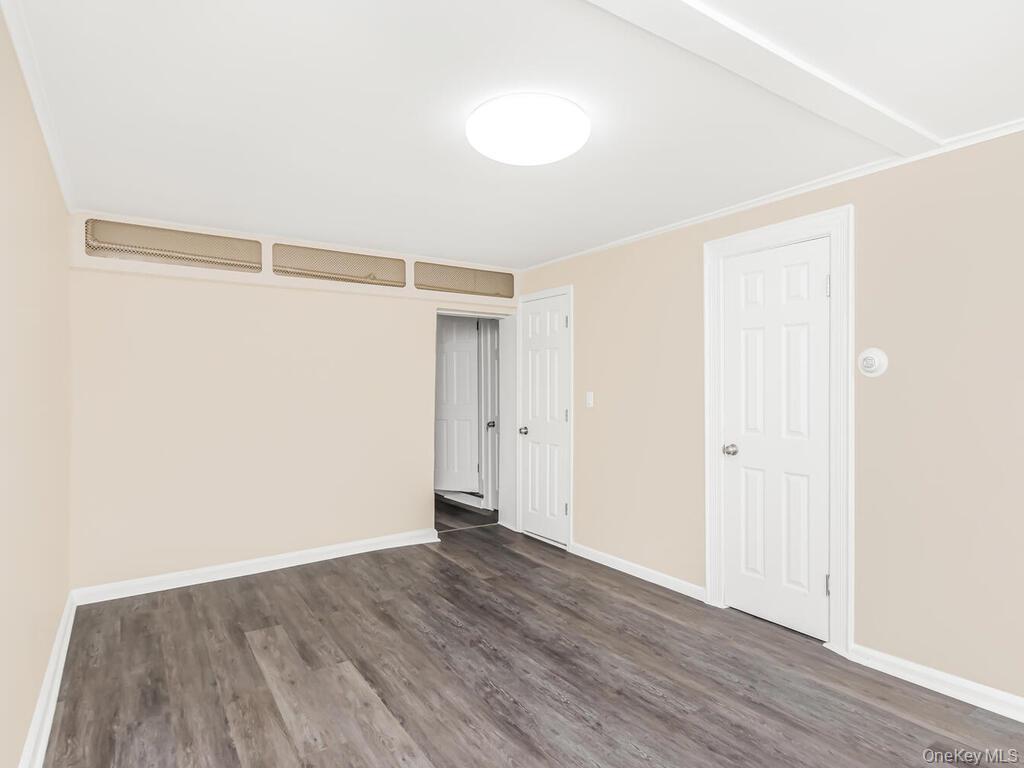 Single Family Bronxwood  Bronx, NY 10469, MLS-963534-25