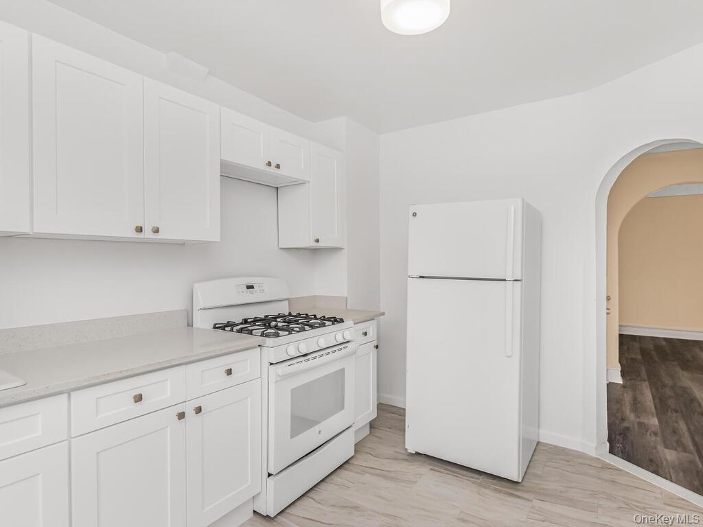 Single Family Bronxwood  Bronx, NY 10469, MLS-963534-7