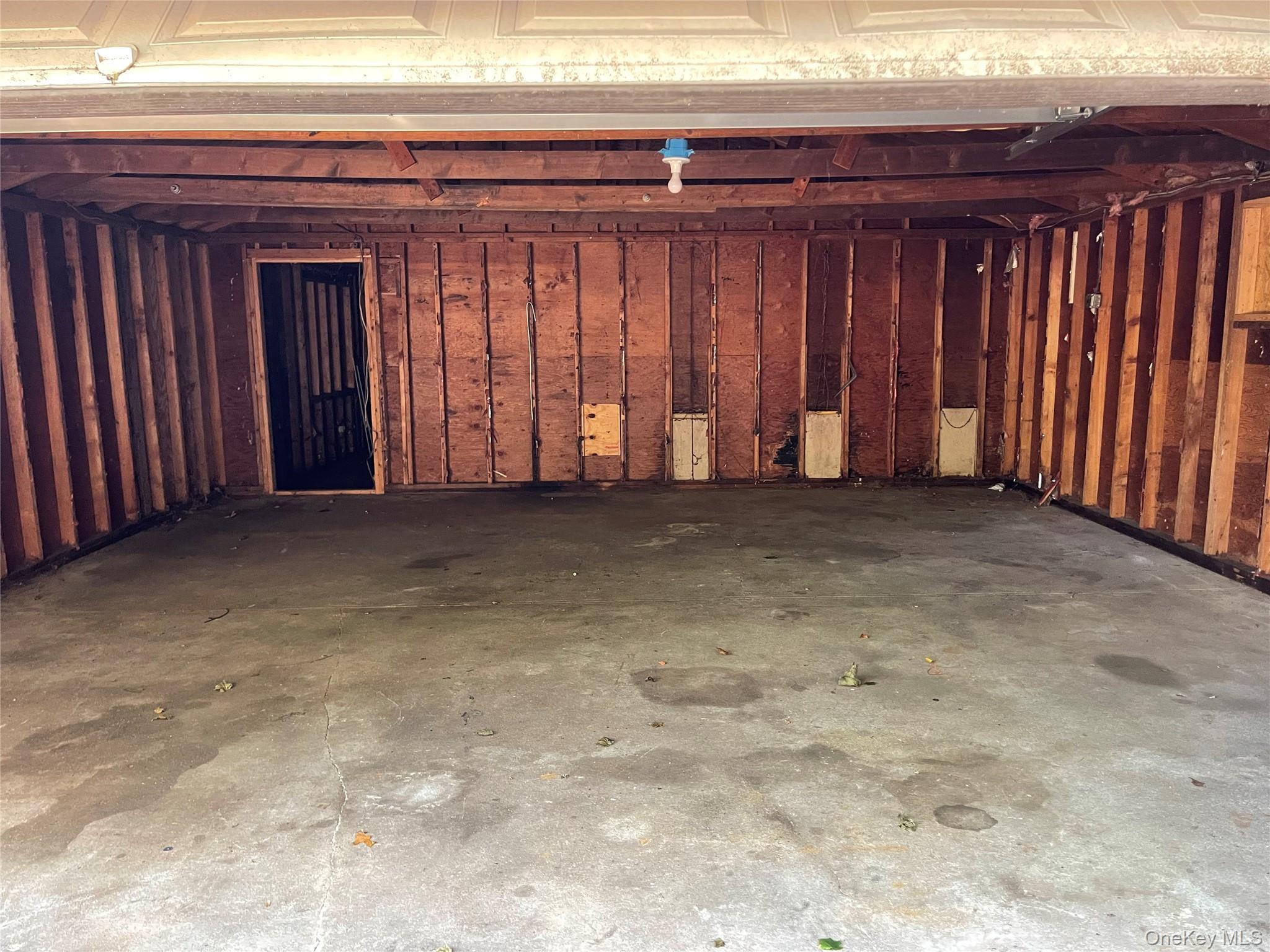 Single Family Mark Tree  Suffolk County, NY 11720, MLS-963535-10