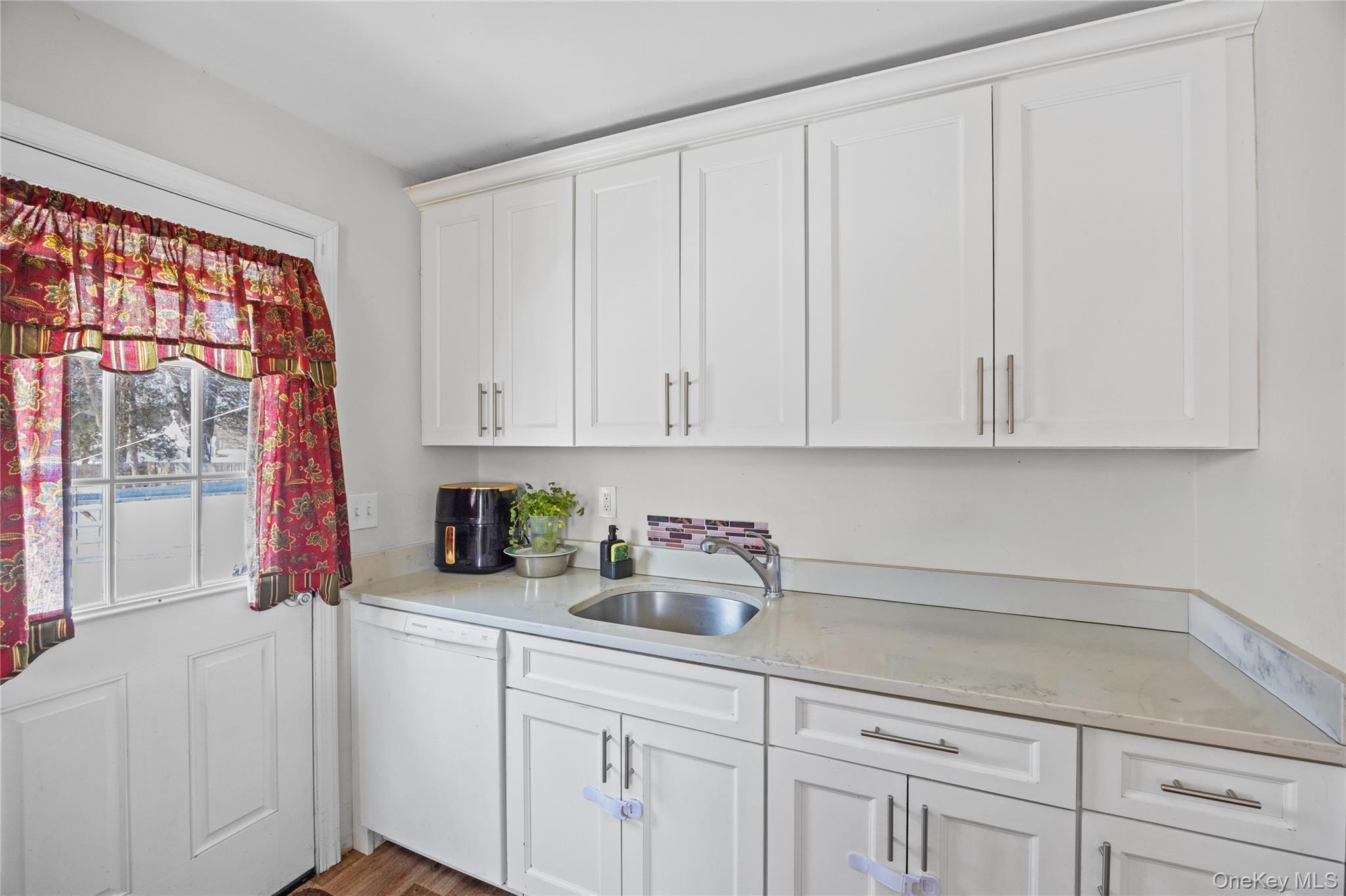 Single Family Mark Tree  Suffolk County, NY 11720, MLS-963535-4