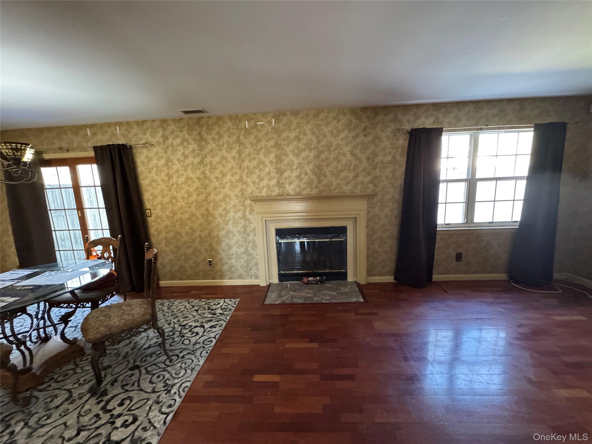 Condo Race  Suffolk County, NY 11769, MLS-963579-2