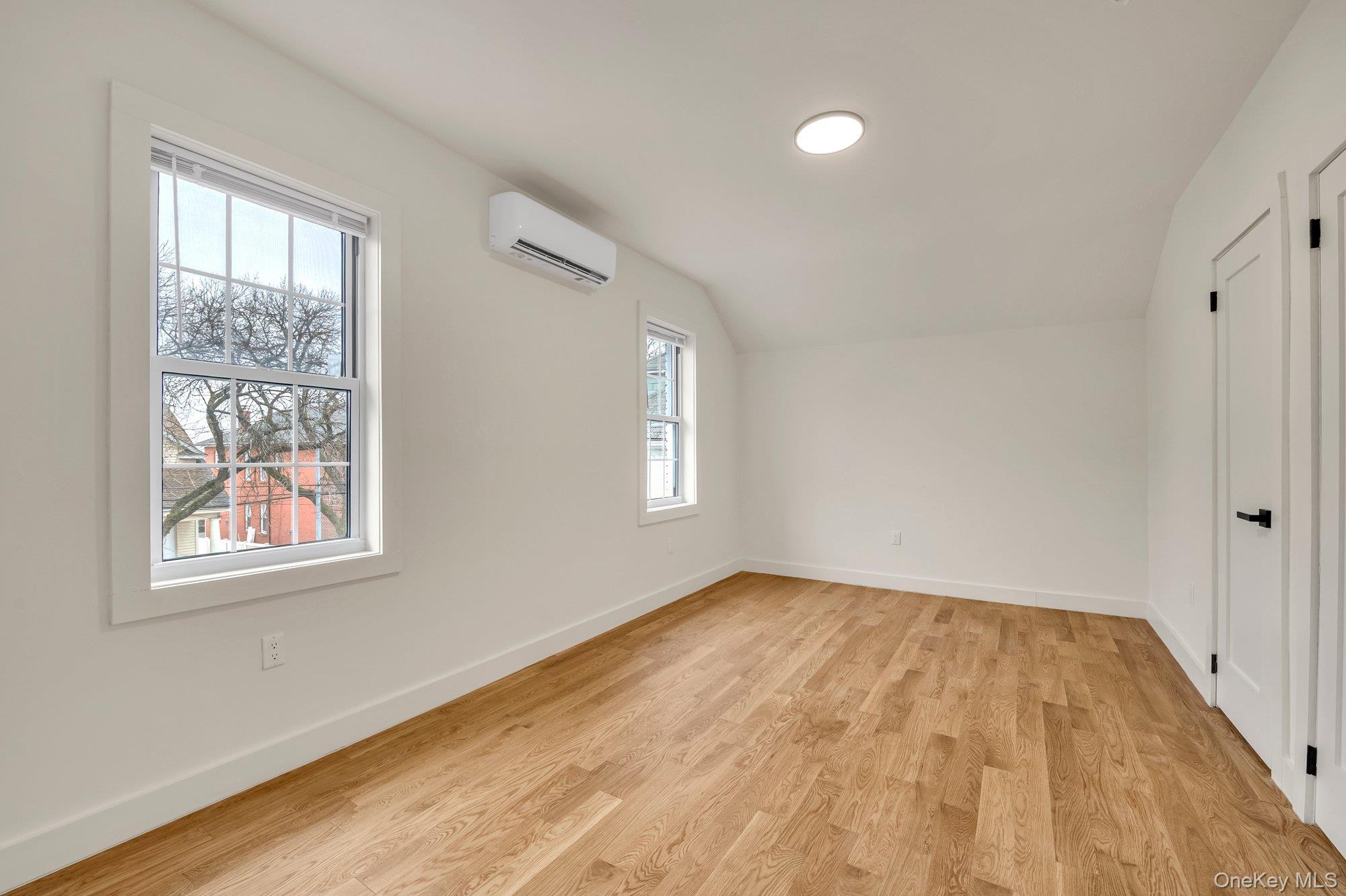 Single Family Gillespie  Bronx, NY 10461, MLS-963612-18