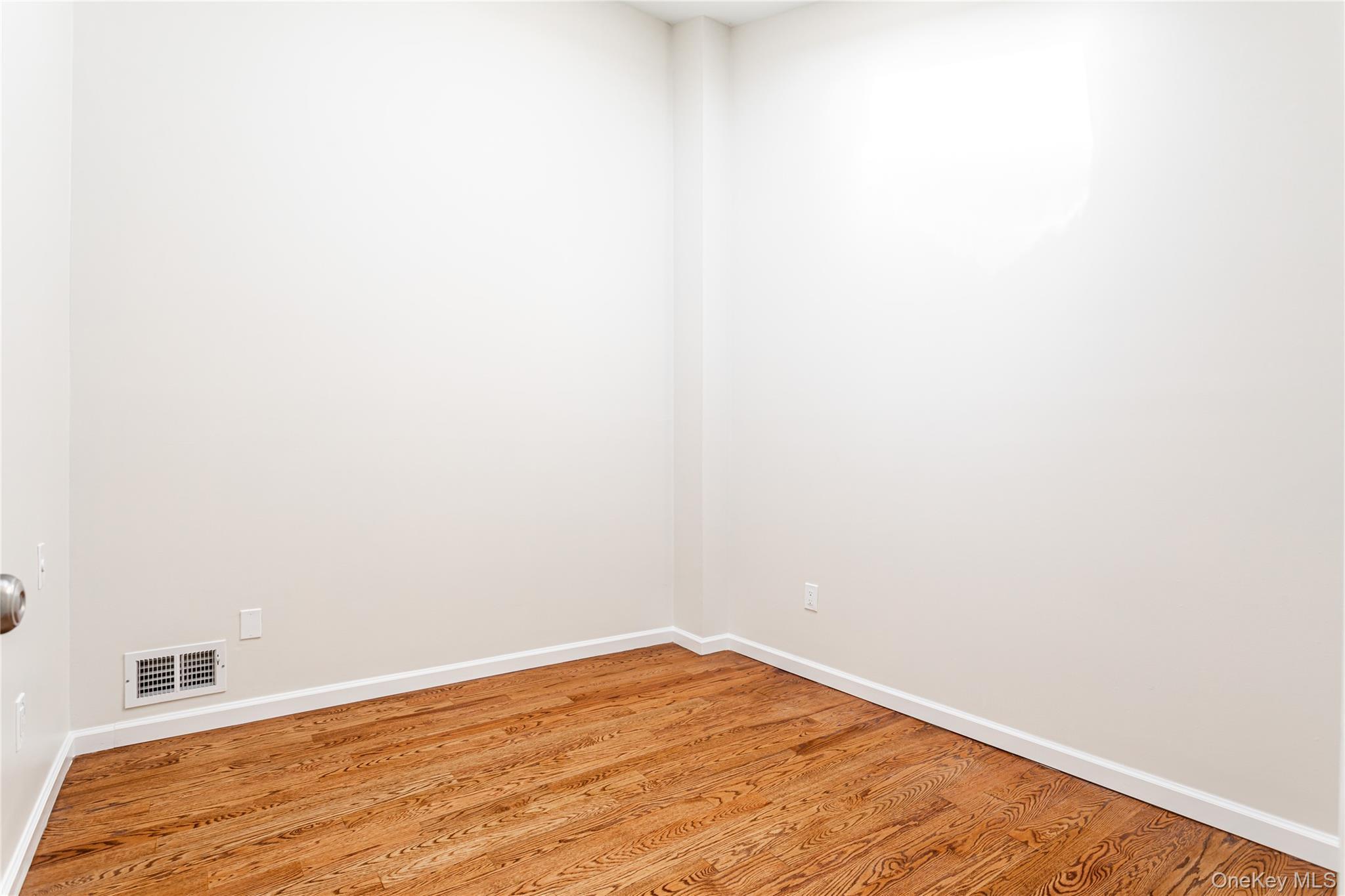 Single Family Spirit  Staten Island, NY 10303, MLS-963628-12