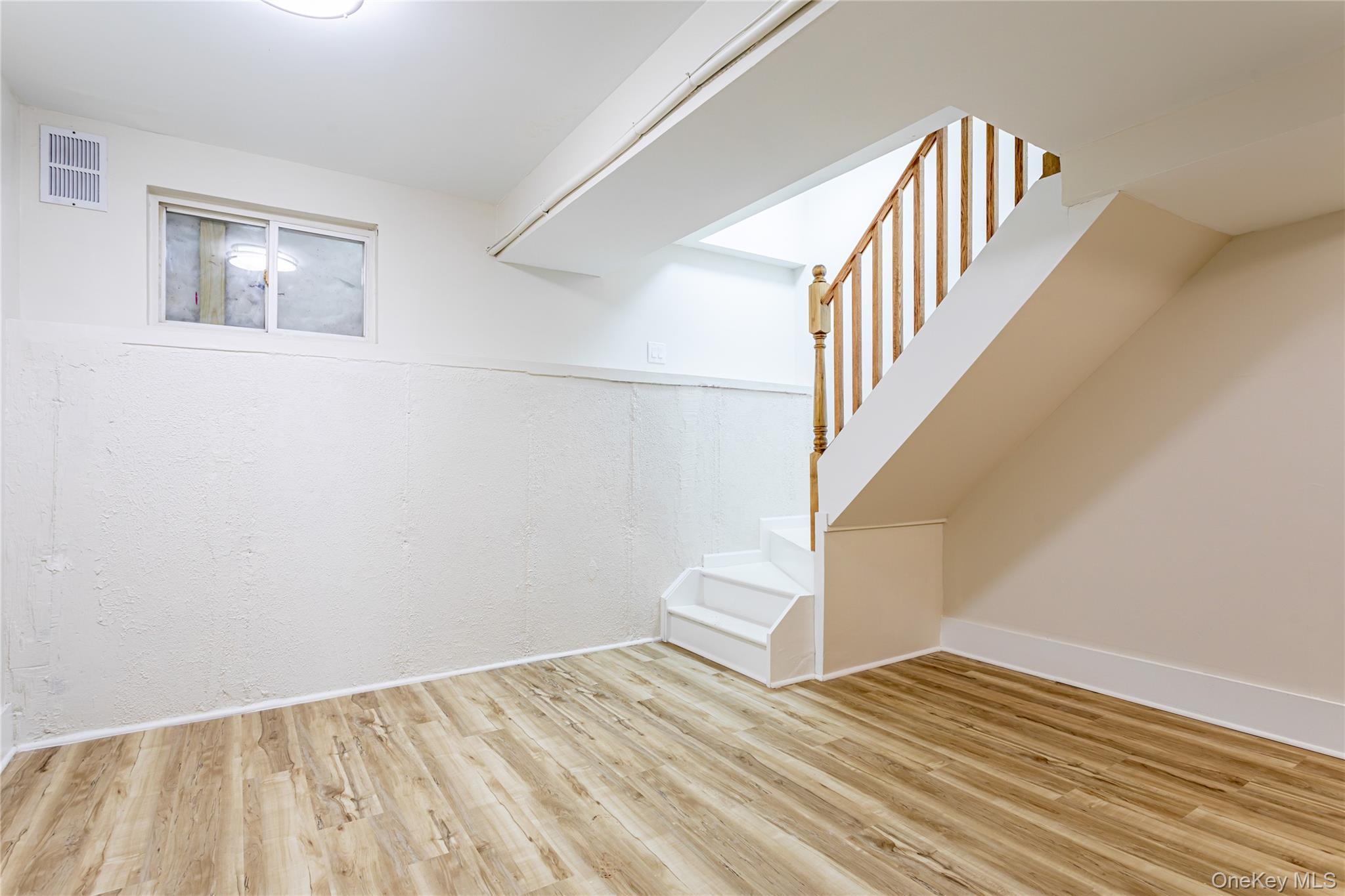 Single Family Spirit  Staten Island, NY 10303, MLS-963628-21