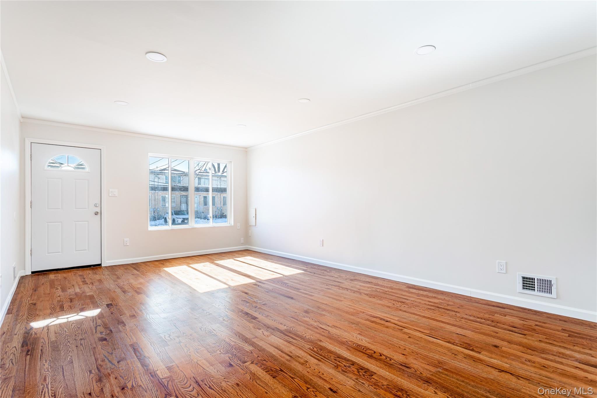 Single Family Spirit  Staten Island, NY 10303, MLS-963628-4