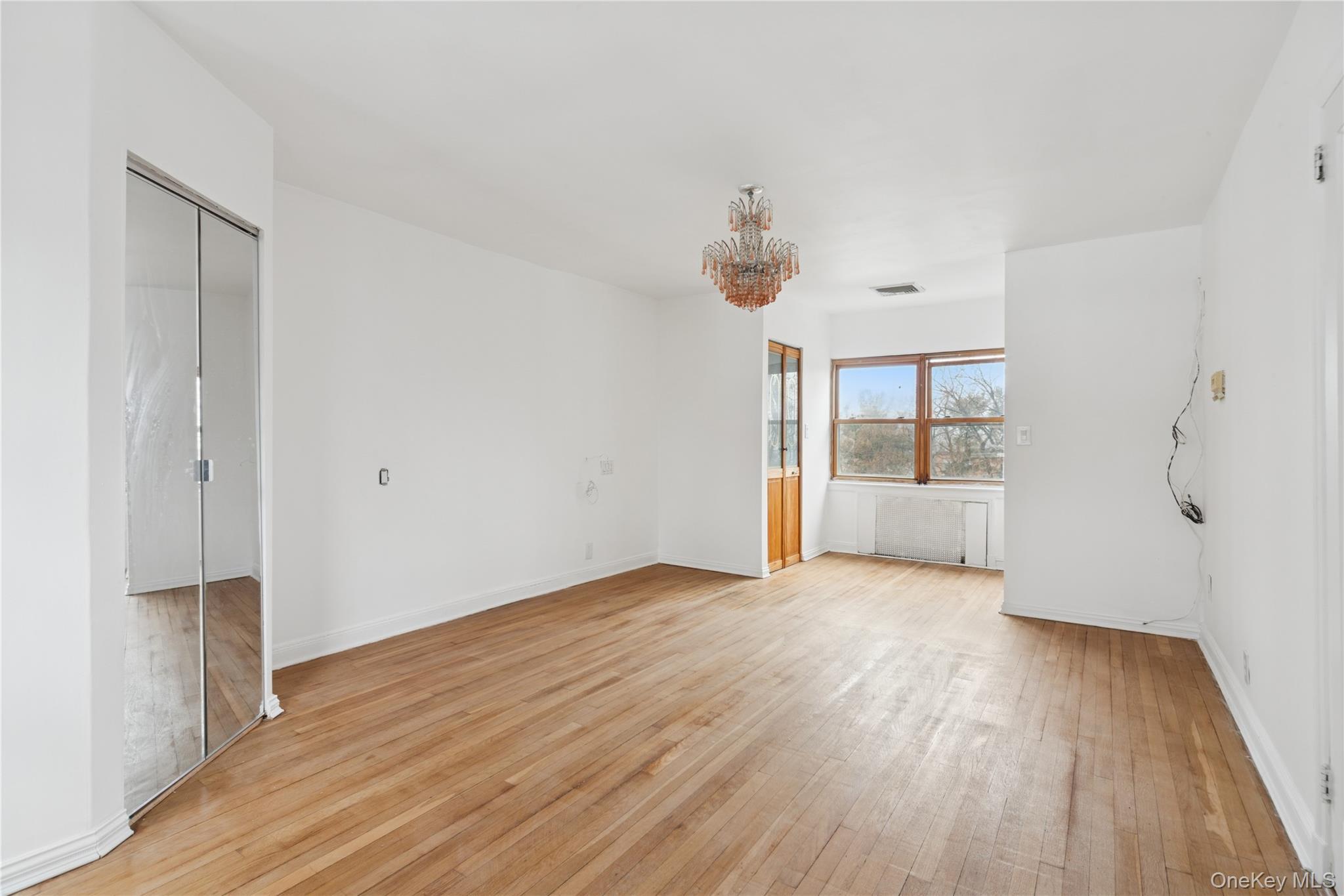 Single Family Independence Bronx, NY 10471, MLS-963640-12