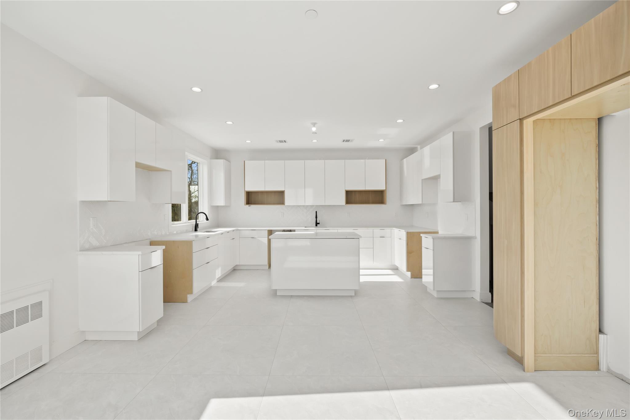 Condo Manor  Rockland County, NY 10952, MLS-963641-12