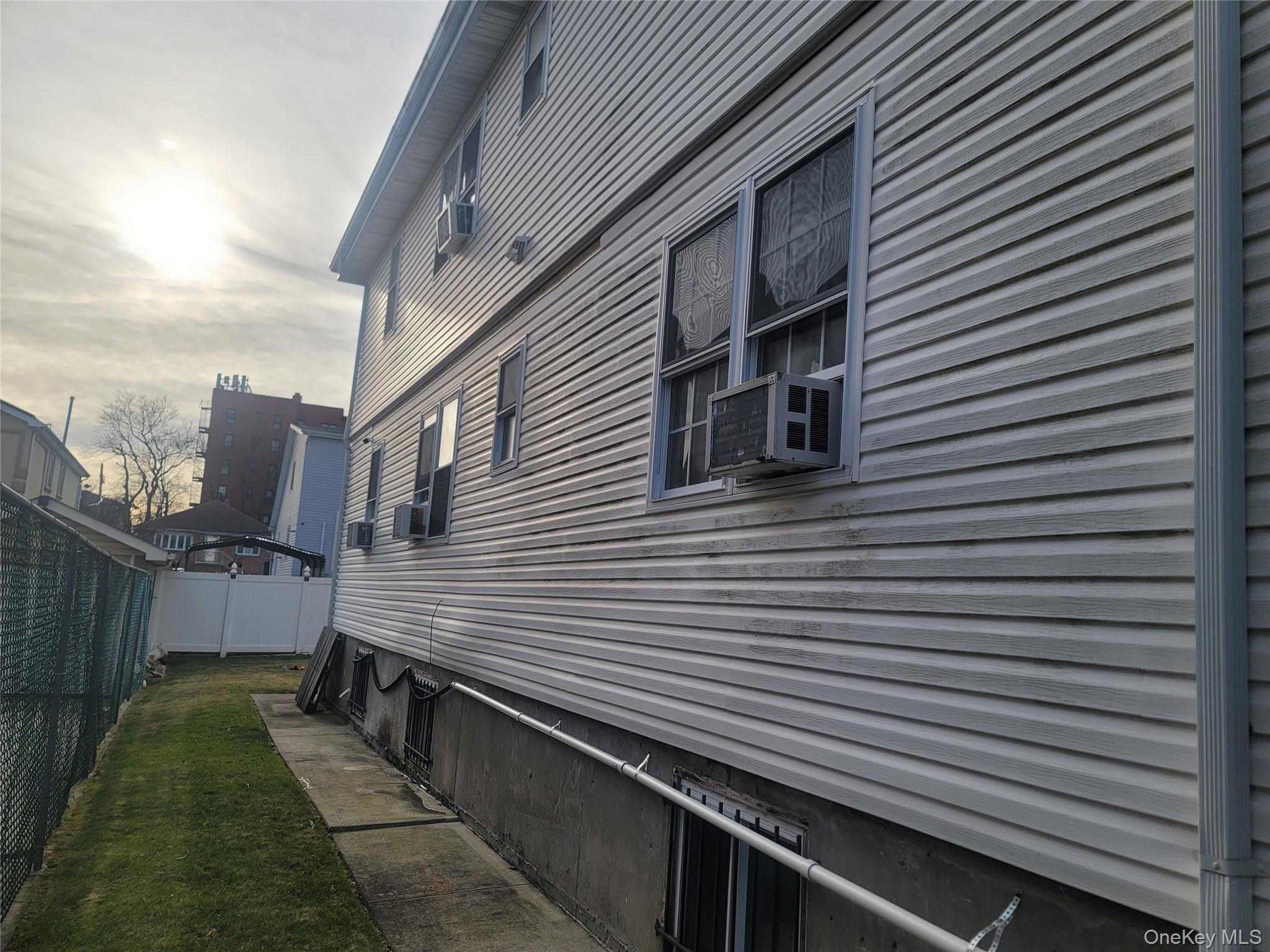 Single Family Falcon  Queens, NY 11691, MLS-963667-38