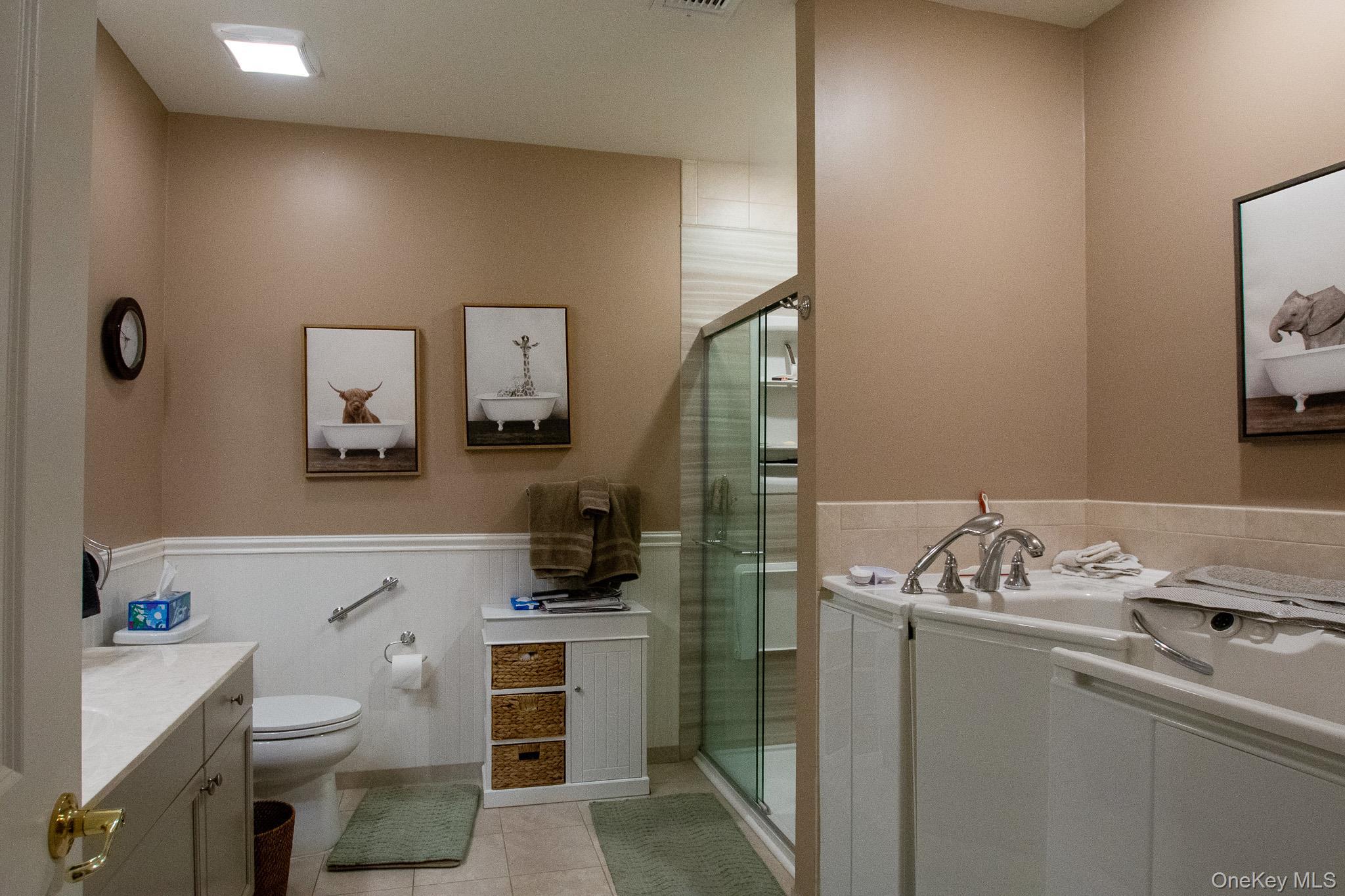 Condo Greentree  Suffolk County, NY 11967, MLS-963693-15