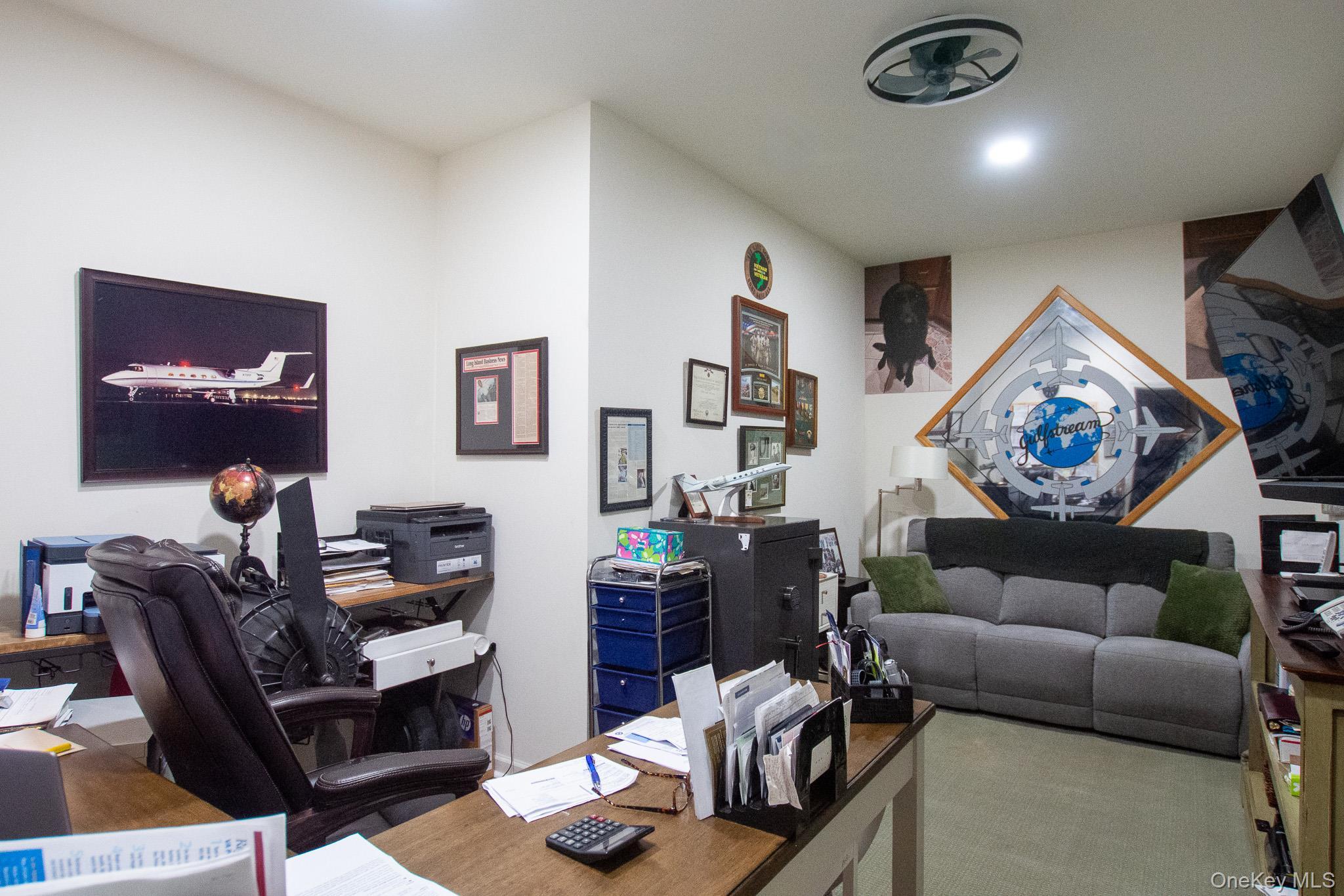 Condo Greentree  Suffolk County, NY 11967, MLS-963693-18