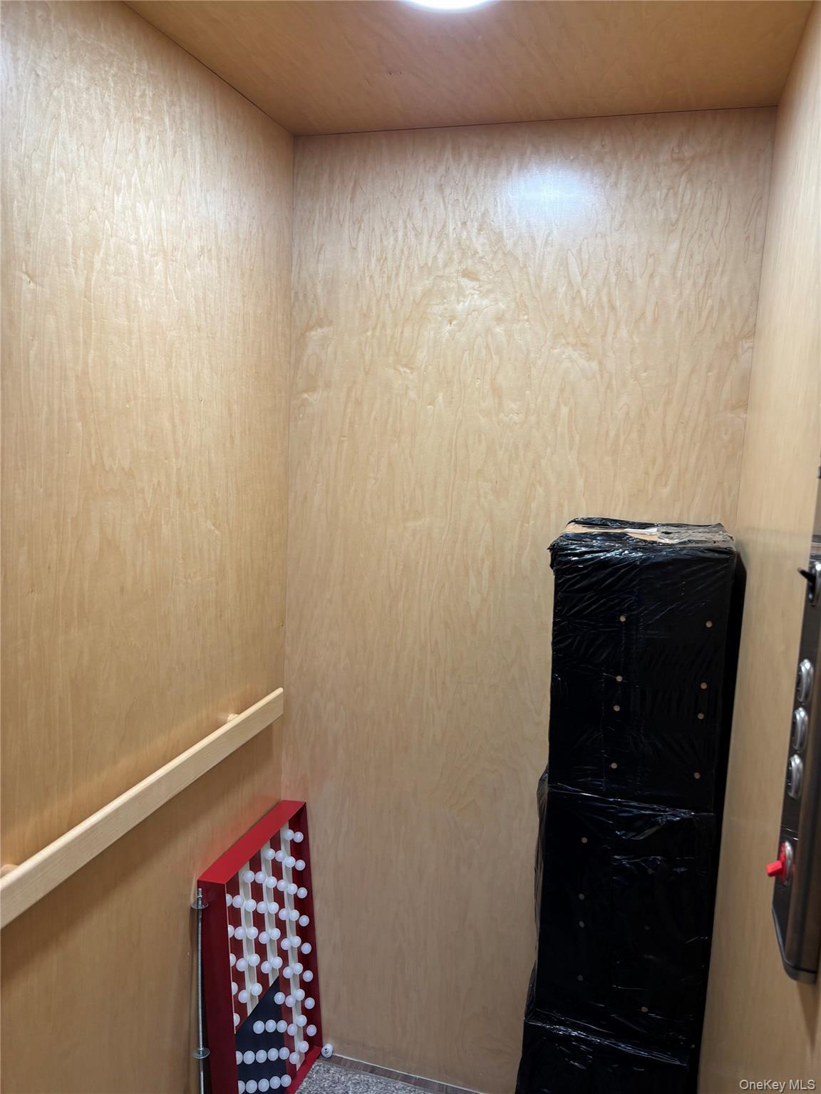 Condo Greentree  Suffolk County, NY 11967, MLS-963693-20