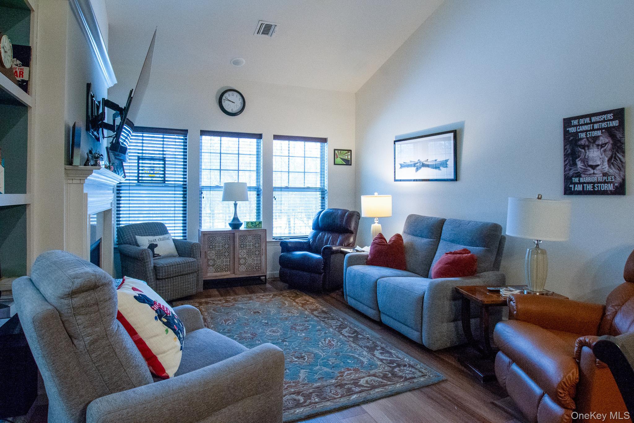 Condo Greentree  Suffolk County, NY 11967, MLS-963693-7