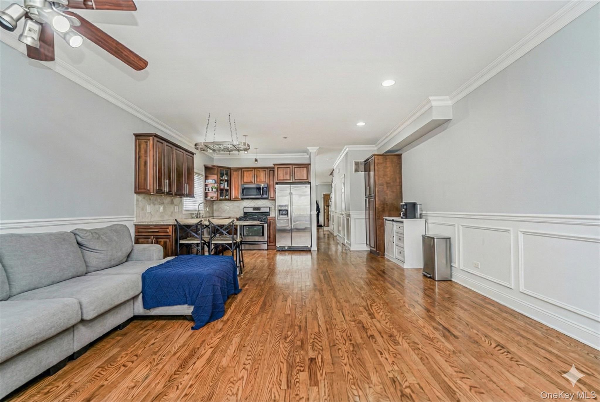 Single Family Llewellyn  Staten Island, NY 10310, MLS-963704-12