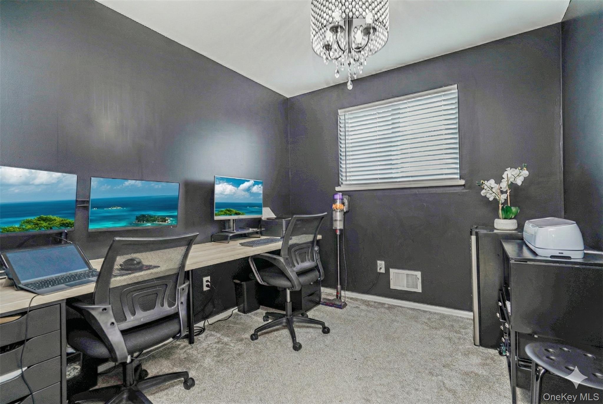 Single Family Llewellyn  Staten Island, NY 10310, MLS-963704-16