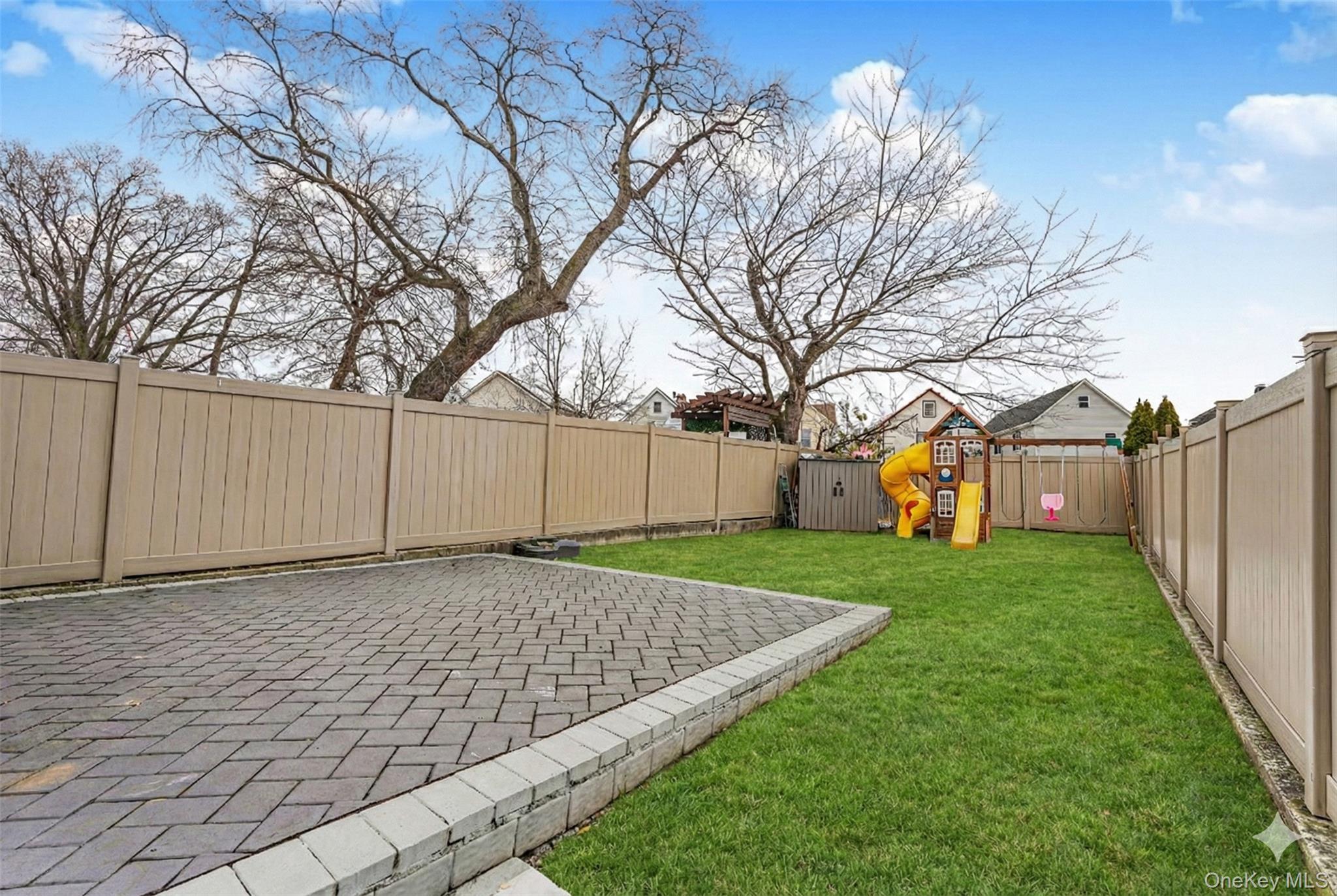 Single Family Llewellyn  Staten Island, NY 10310, MLS-963704-27