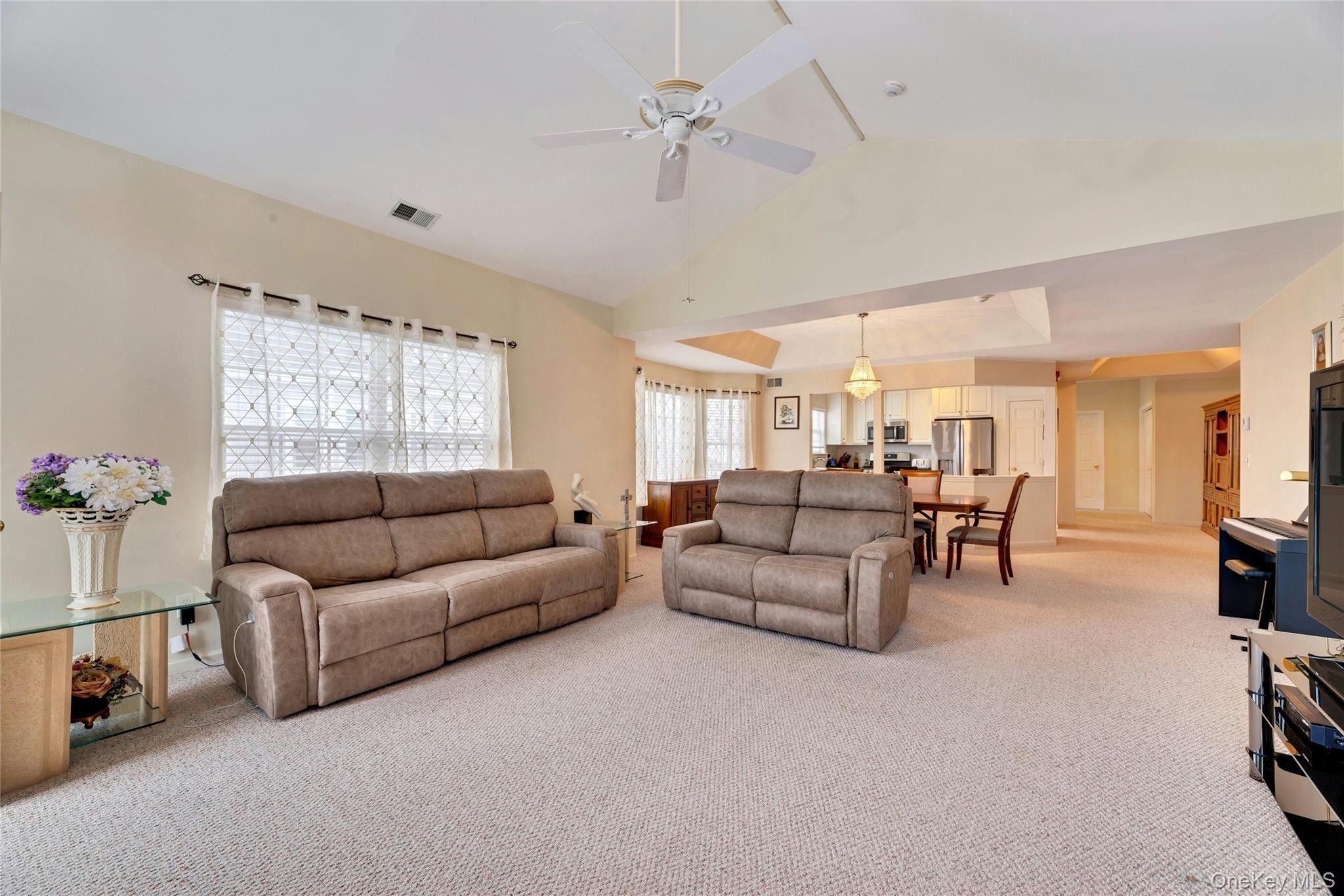 Condo Highland Suffolk County, NY 11955, MLS-963708-11